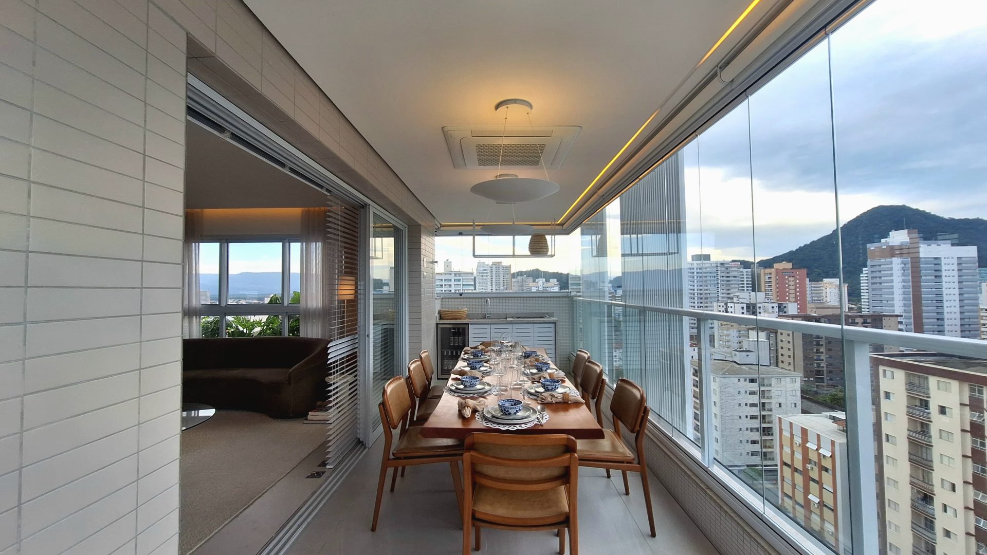 Apartamento 03 Dormitórios, Sendo 03 Suítes, 02 ou 03 Vagas Determinadas, 150,66m2 – Boqueirão
