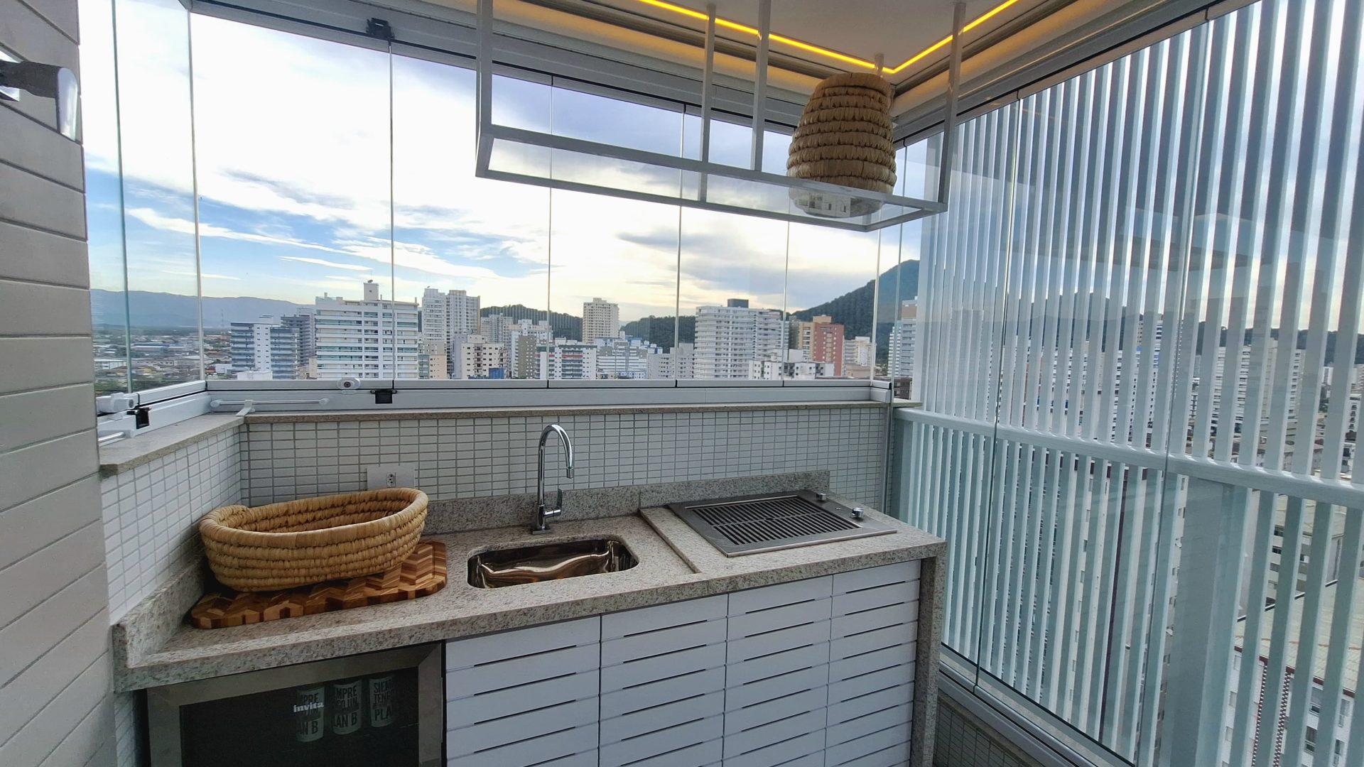 Apartamento 03 Dormitórios, Sendo 03 Suítes, 02 ou 03 Vagas Determinadas, 150,66m2 – Boqueirão