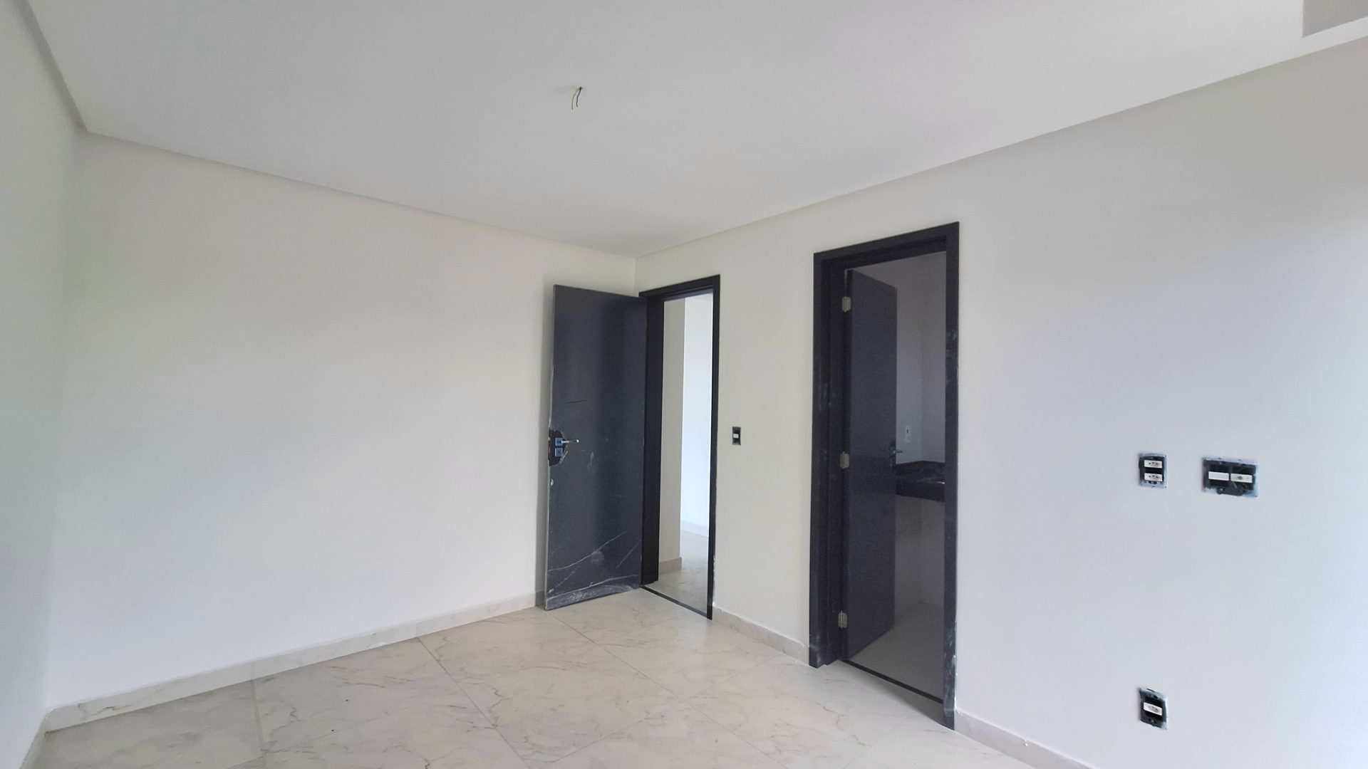 Apartamento 02 Dormitórios 02 Suítes 01 Vaga, 86m2 – Bairro Aviação