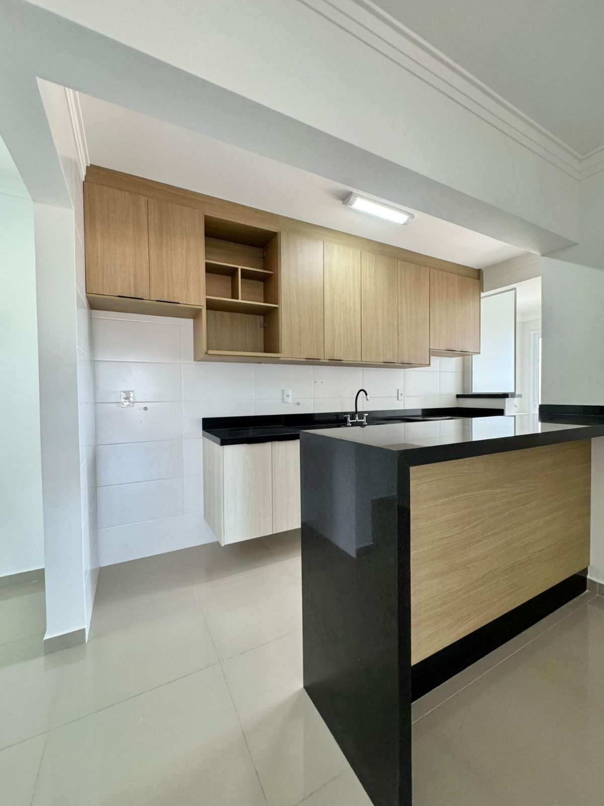 Apartamento 03 Dormitórios, Sendo 03 Suítes, 02 Vagas Demarcadas, 104m2 – Canto do Forte