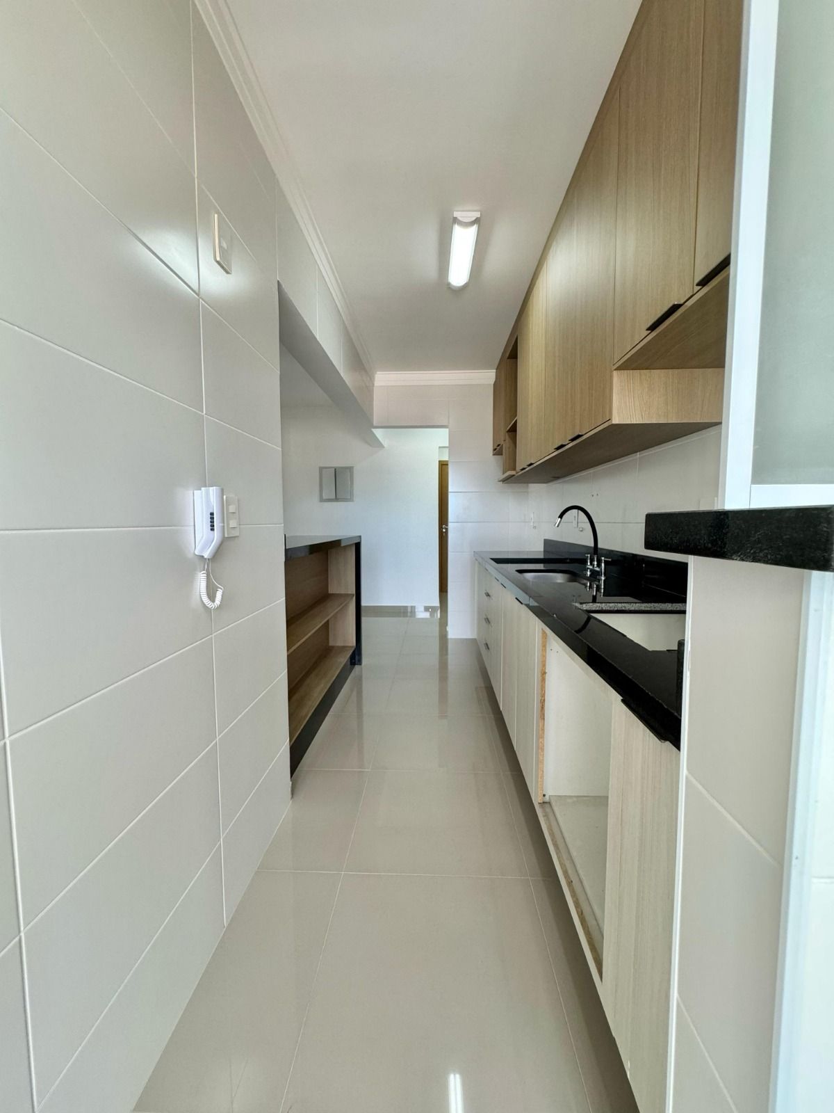 Apartamento 03 Dormitórios, Sendo 03 Suítes, 02 Vagas Demarcadas, 104m2 – Canto do Forte