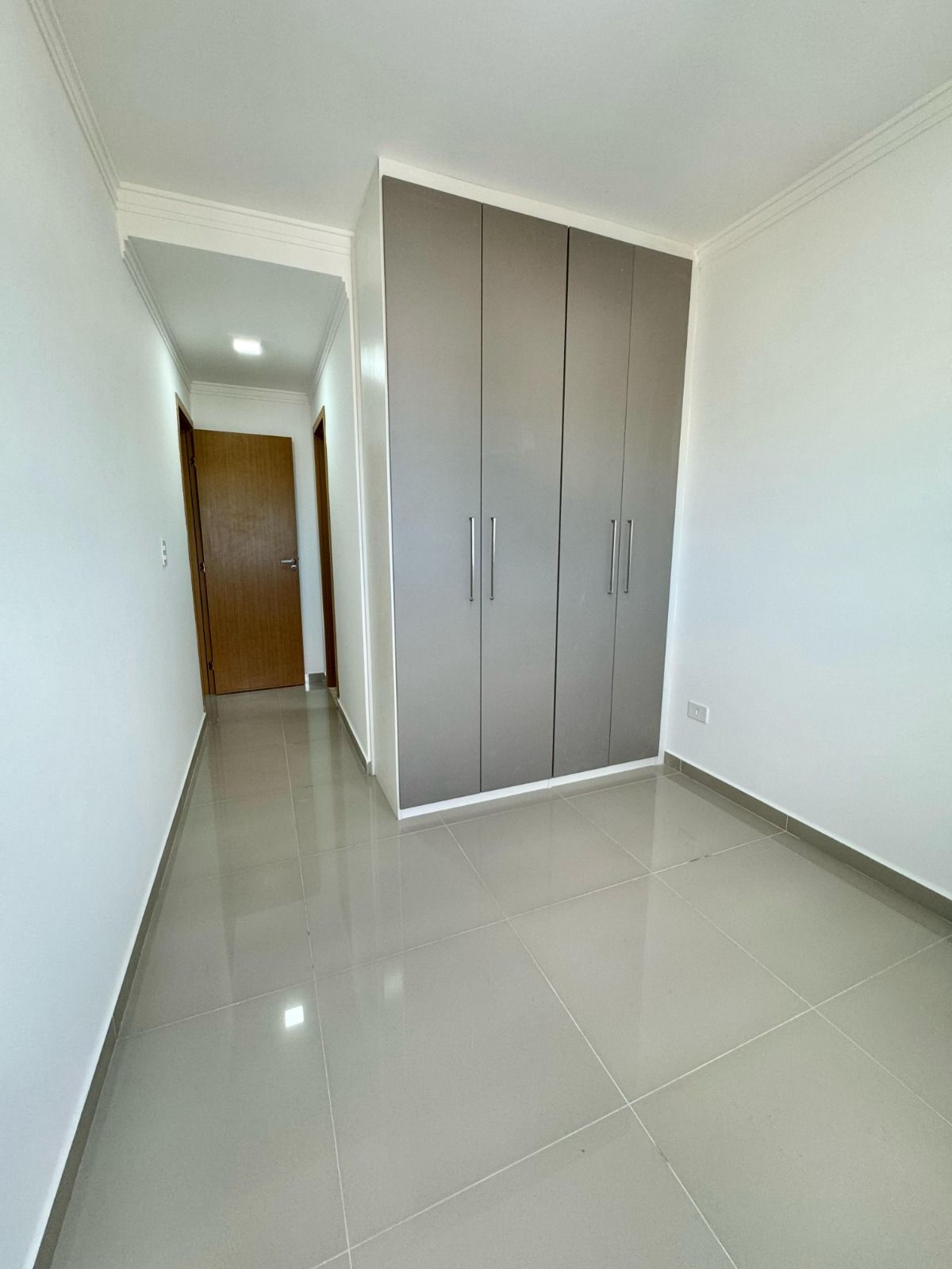 Apartamento 03 Dormitórios, Sendo 03 Suítes, 02 Vagas Demarcadas, 104m2 – Canto do Forte