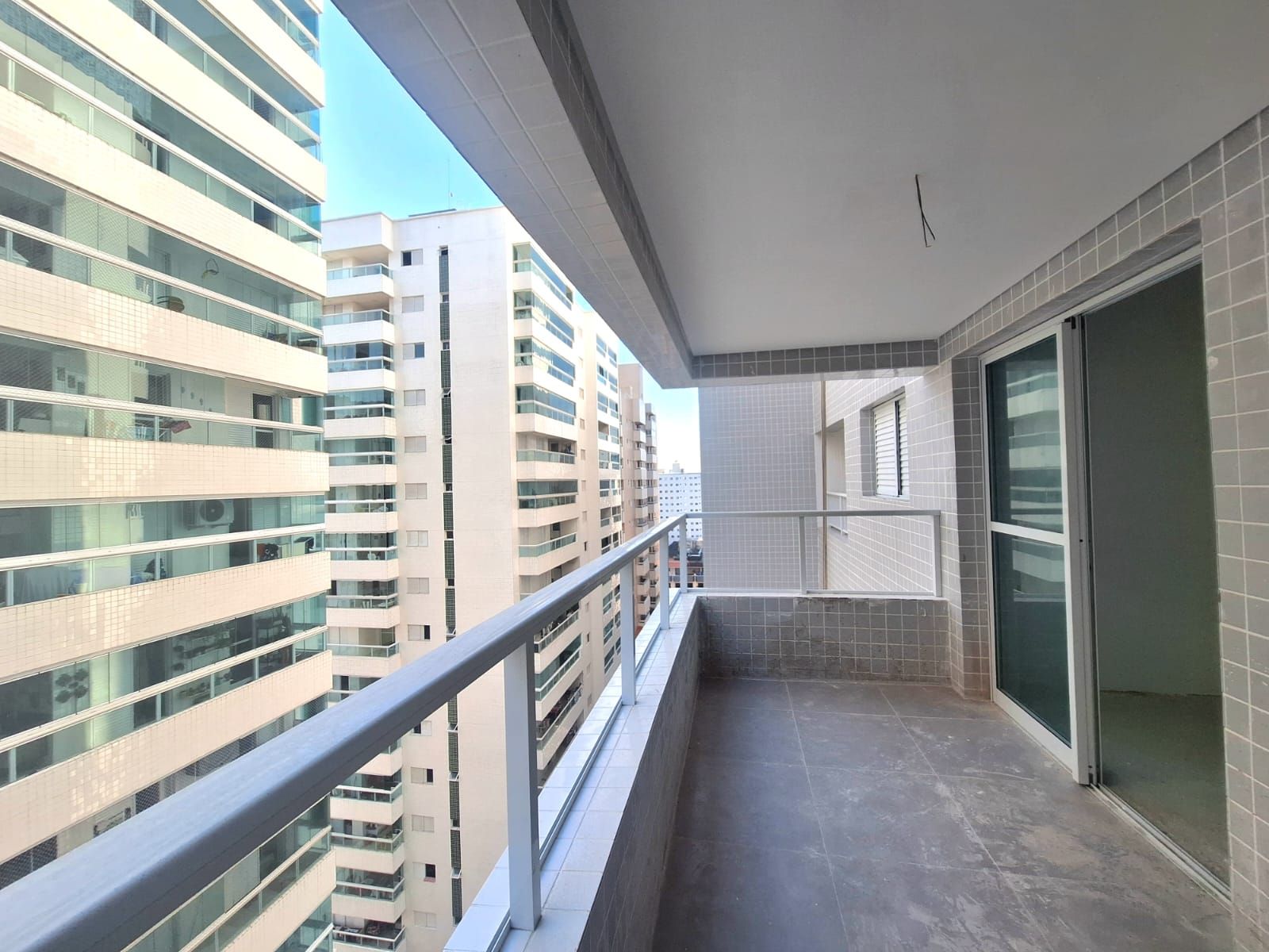 Apartamento 02 Dormitórios 01 Suíte 01 Vaga, 82m2 Área Útil – Bairro Ocian