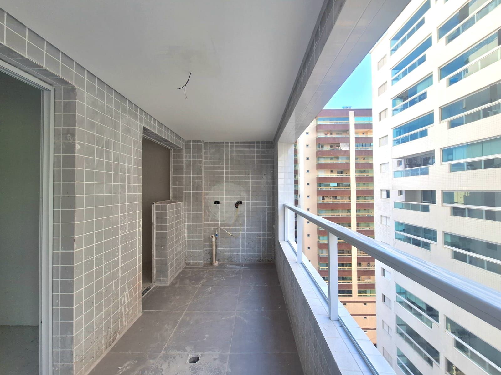 Apartamento 02 Dormitórios 01 Suíte 01 Vaga, 82m2 Área Útil – Bairro Ocian