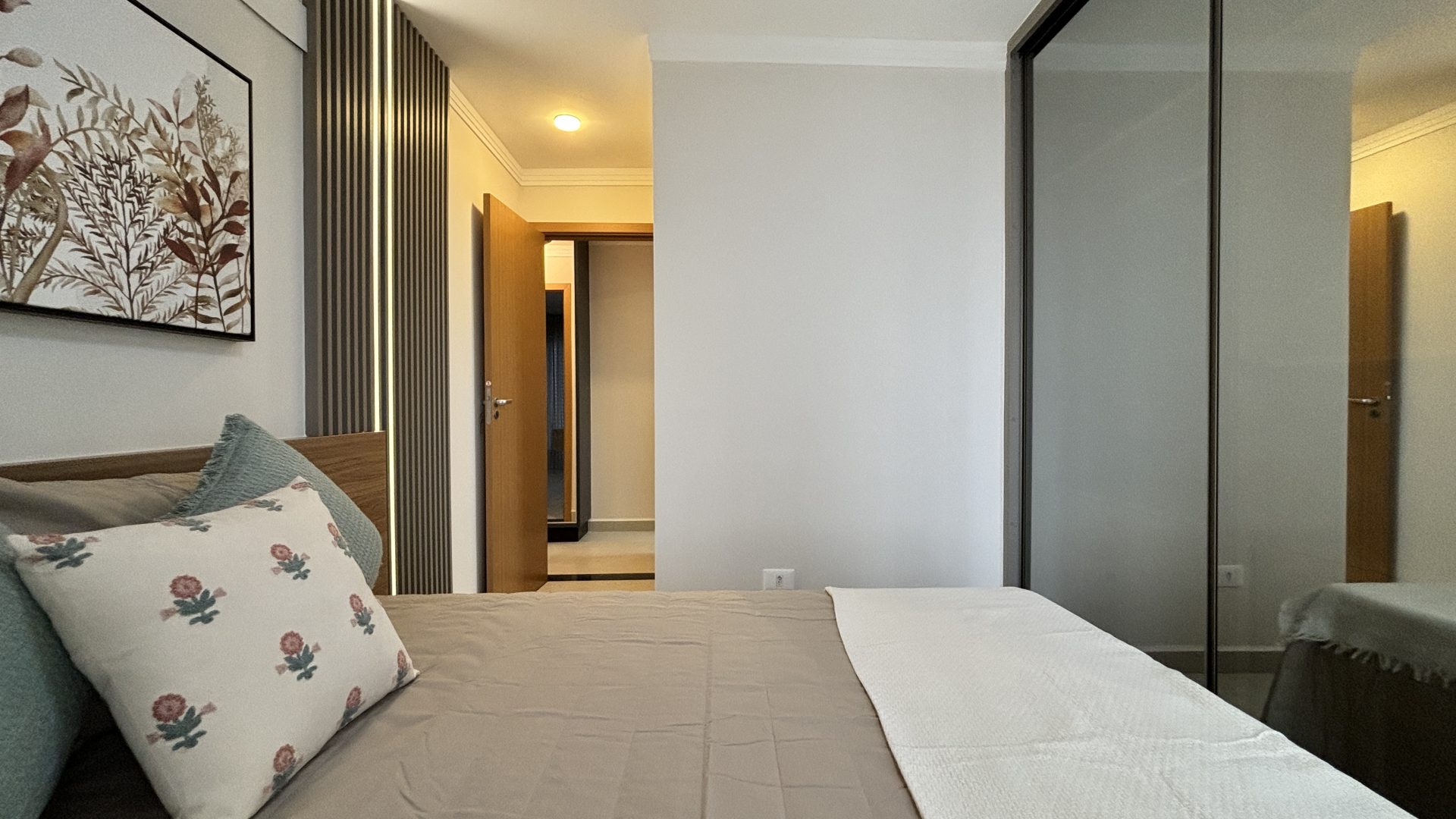 Apartamento 02 Dormitórios 01 Suíte 02 Vagas, 79m2 – Bairro Boqueirão