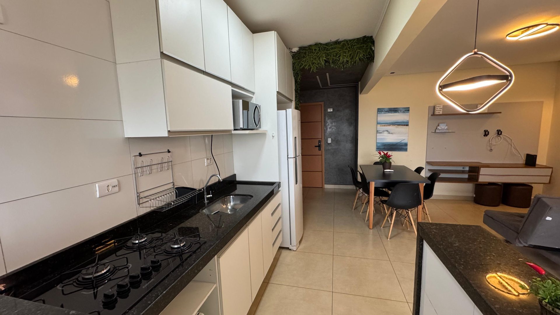 Apartamento Mobiliado 02 Dormitórios 01 Suíte 01 Vaga, 63m2 – Maracanã