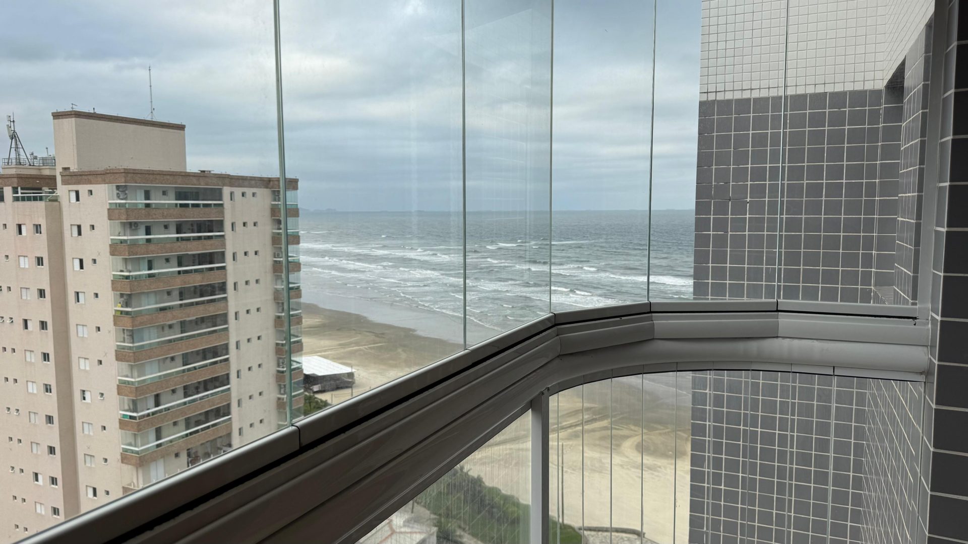 Apartamento Mobiliado 02 Dormitórios 01 Suíte 01 Vaga, 63m2 – Maracanã