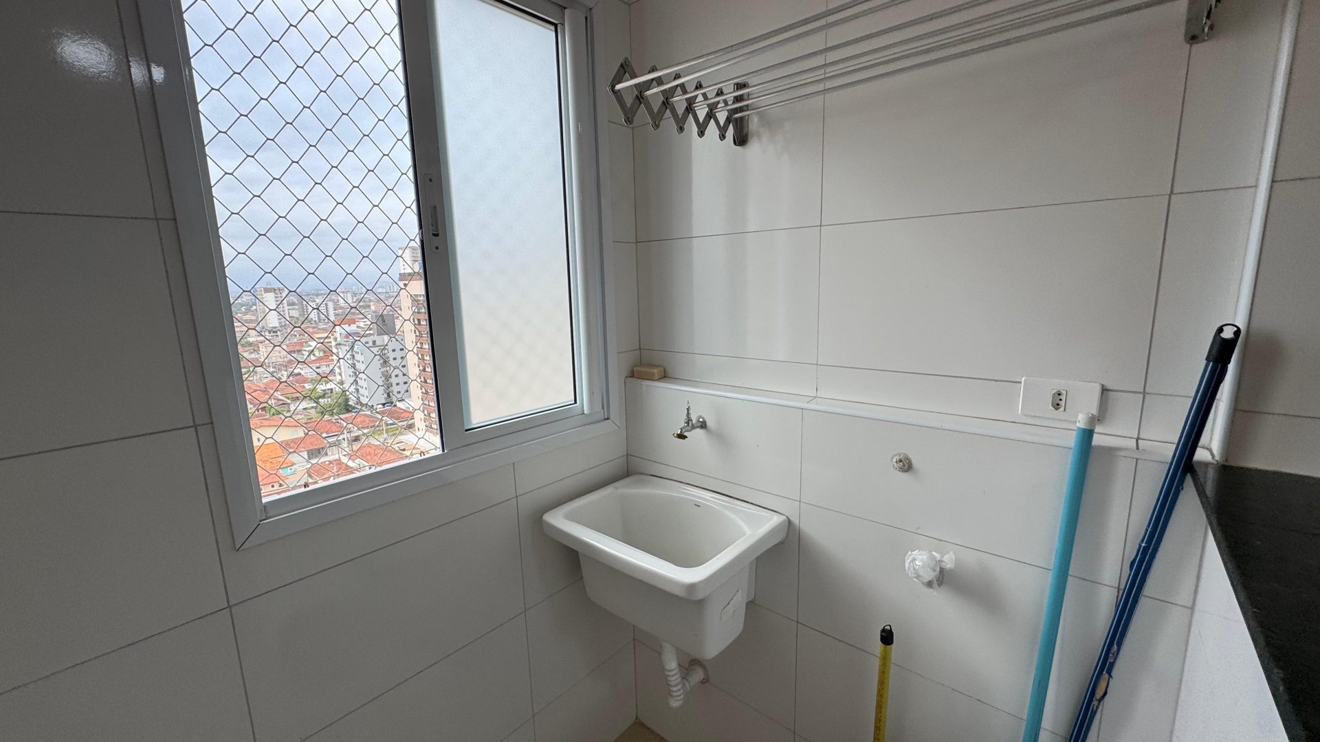 Apartamento Mobiliado 02 Dormitórios 01 Suíte 01 Vaga, 63m2 – Maracanã