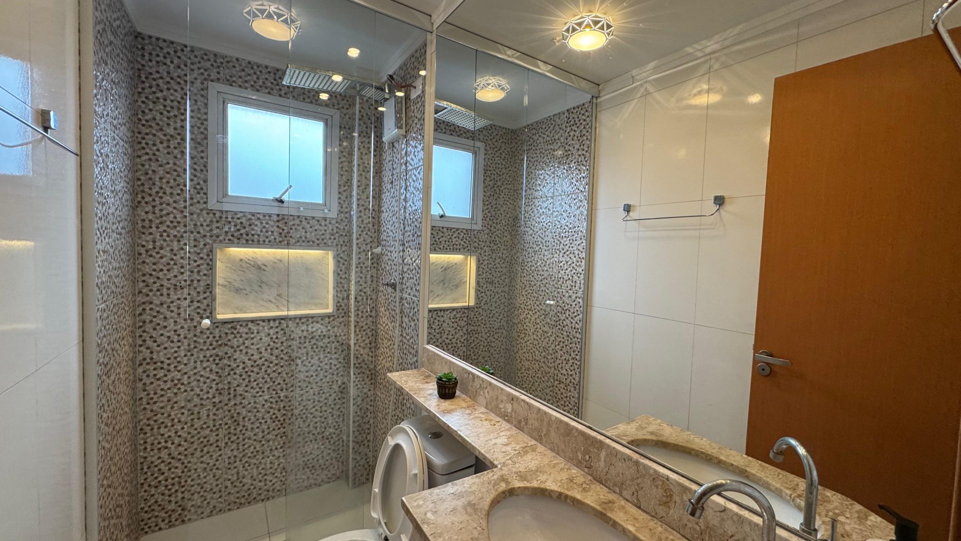 Apartamento Mobiliado 02 Dormitórios 01 Suíte 01 Vaga, 63m2 – Maracanã