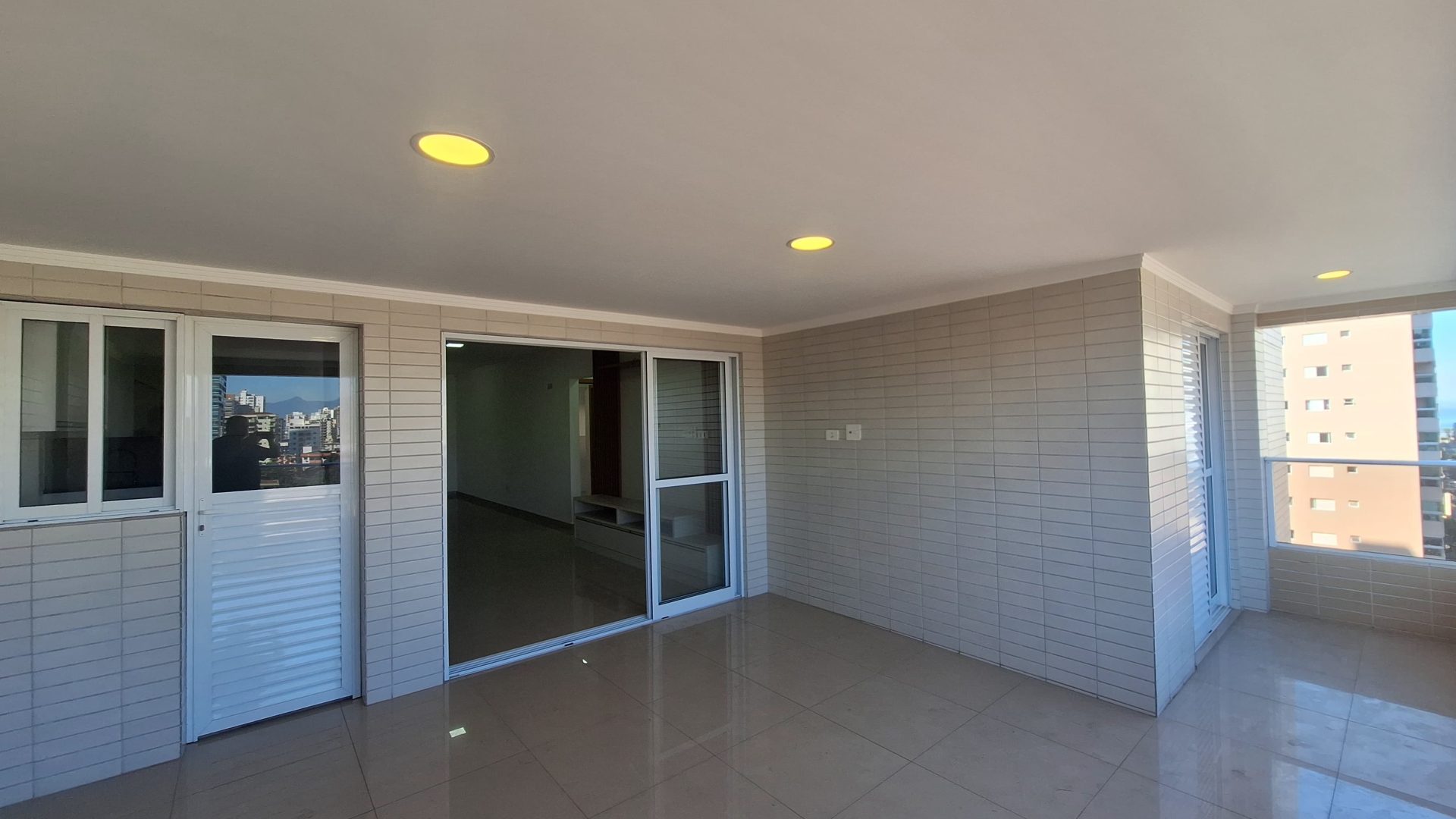 Apartamento 3 Dormitórios, Sendo 3 Suítes 2 Vagas de Garagem Privativas,127,34m2 – Canto do Forte