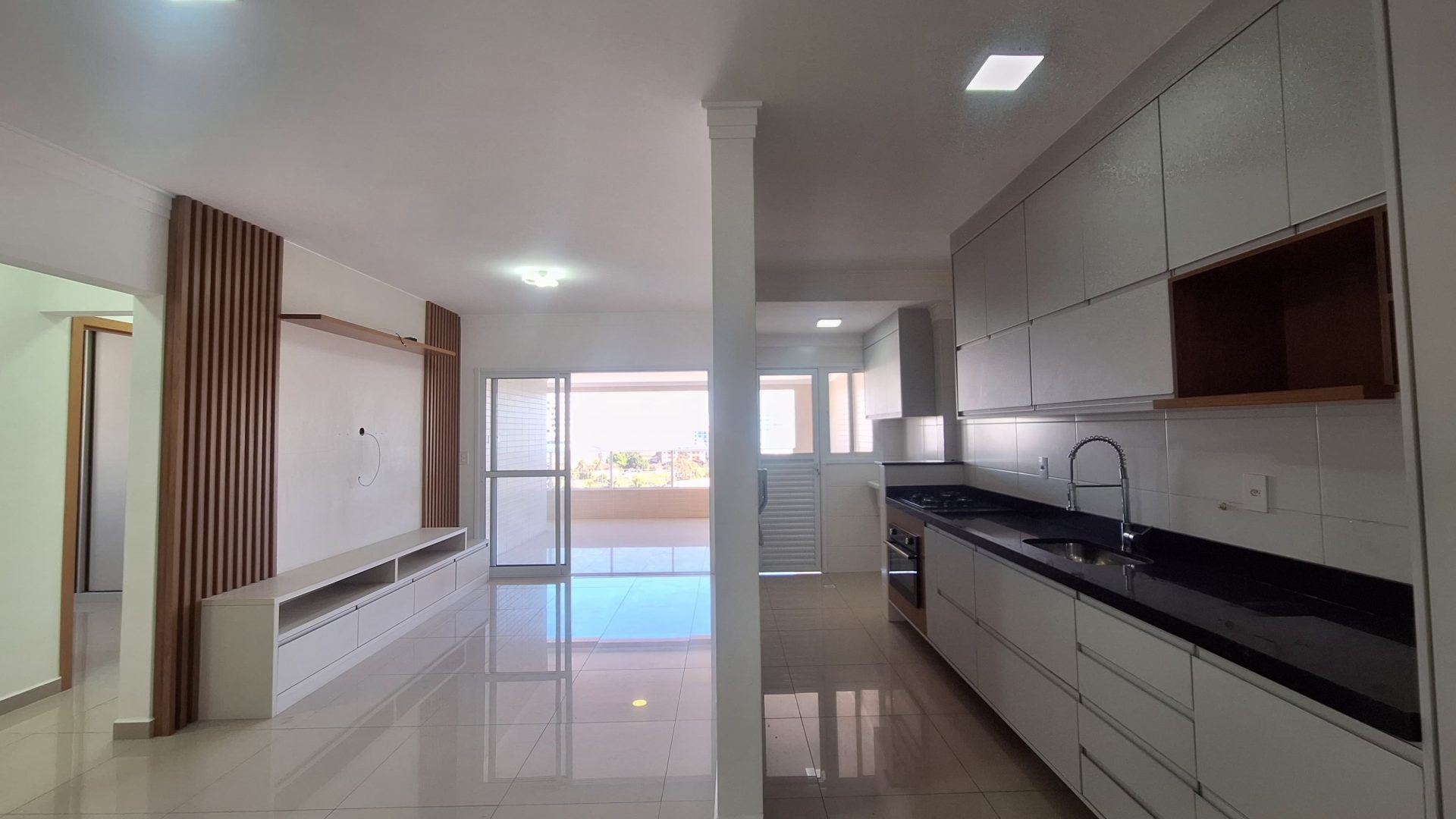 Apartamento 3 Dormitórios, Sendo 3 Suítes 2 Vagas de Garagem Privativas,127,34m2 – Canto do Forte