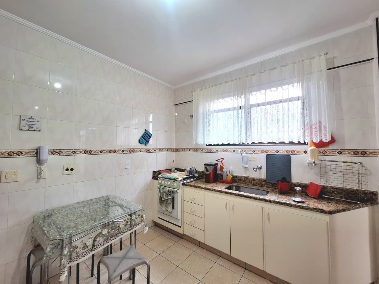 Apartamento Frente Mar 02 Dormitórios 01 Suíte + DEP. Empregada 01 Vaga, 112m2 – Bairro Vila Caiçara