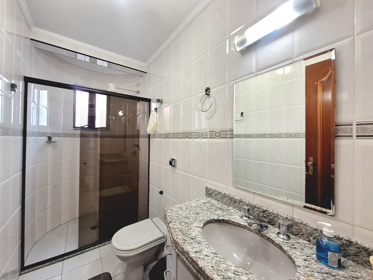 Apartamento Frente Mar 02 Dormitórios 01 Suíte + DEP. Empregada 01 Vaga, 112m2 – Bairro Vila Caiçara