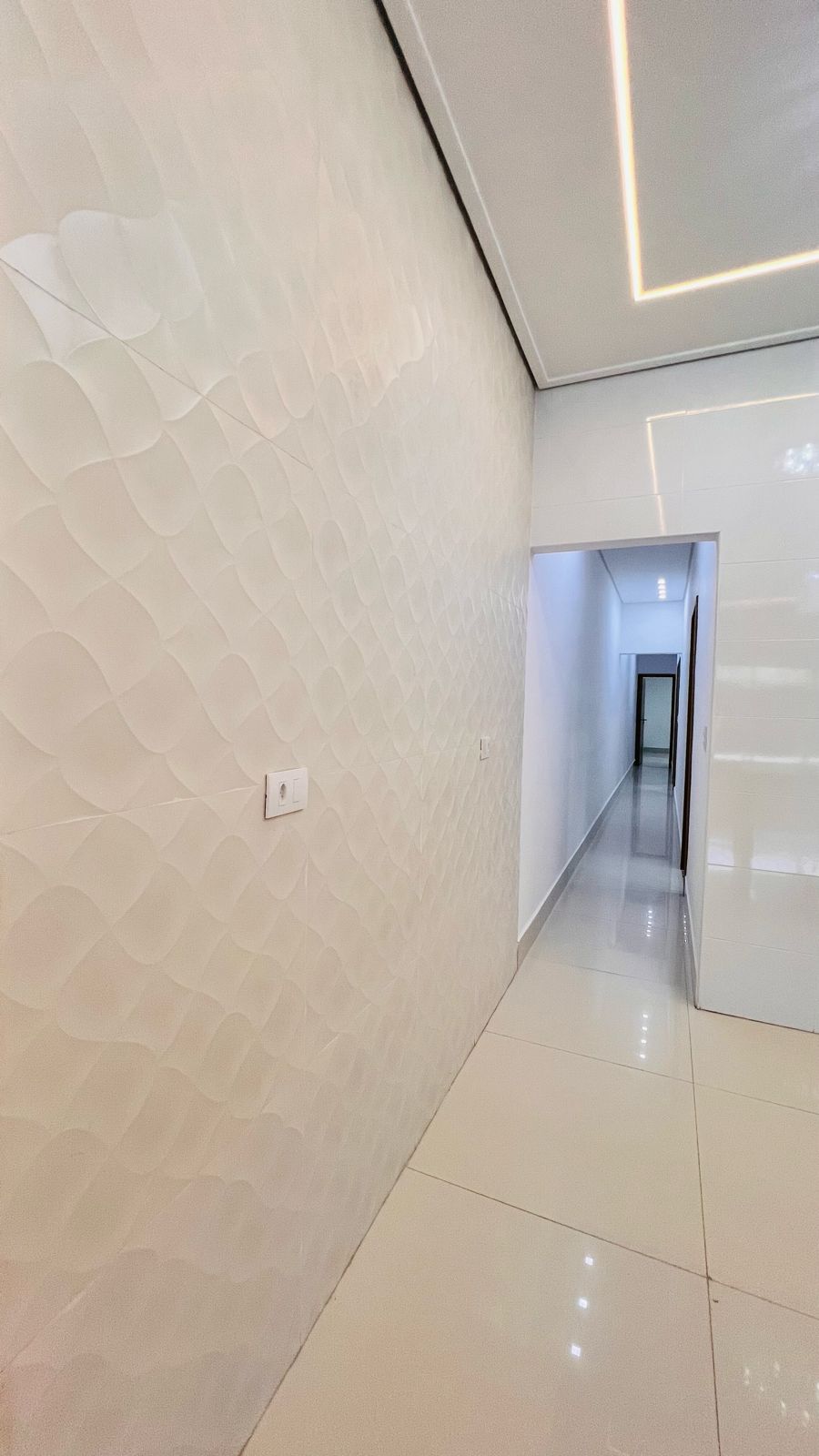 Casa Alto Padrão 03 Dormitórios 02 Suítes 02 Vagas, 115m2 Área Útil – Vila Caiçara