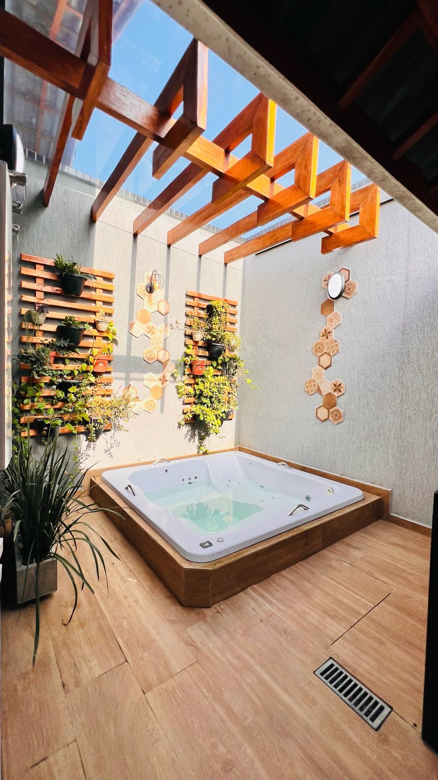 Casa Alto Padrão 03 Dormitórios 02 Suítes 02 Vagas, 115m2 Área Útil – Vila Caiçara