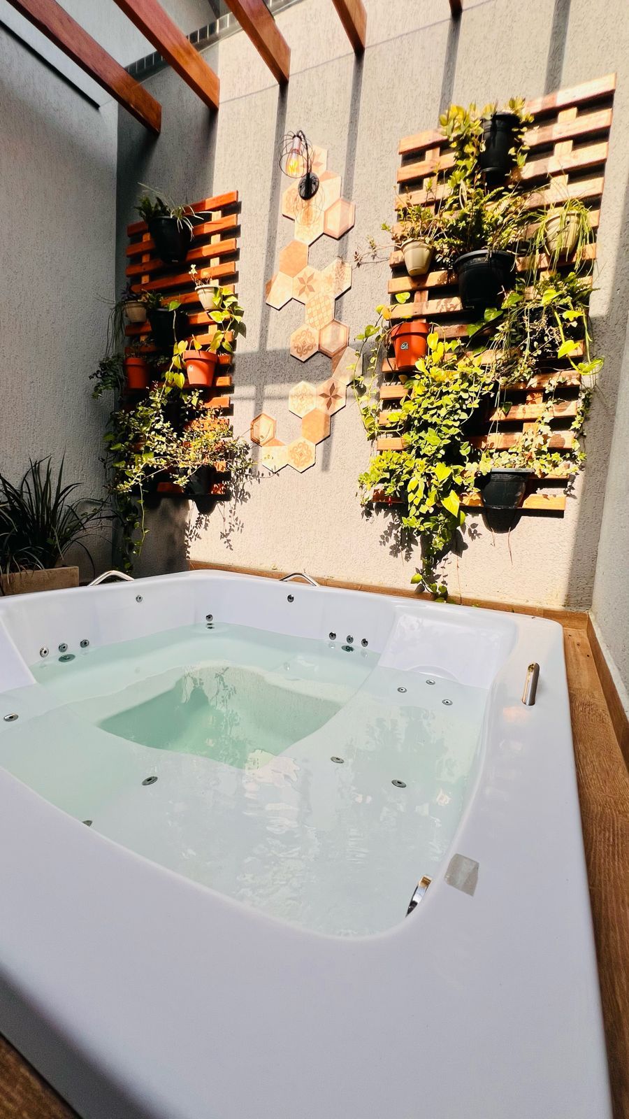 Casa Alto Padrão 03 Dormitórios 02 Suítes 02 Vagas, 115m2 Área Útil – Vila Caiçara