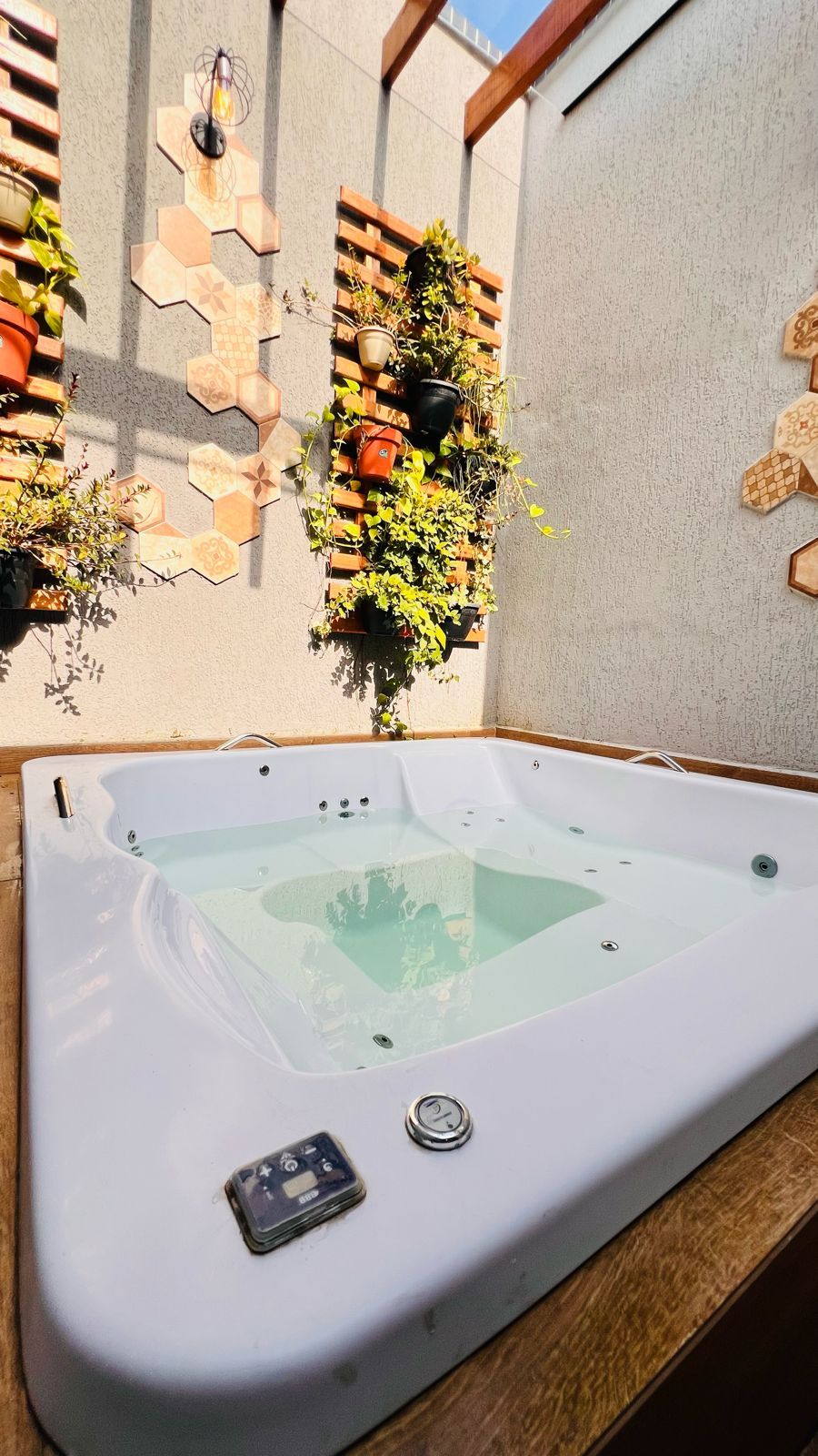 Casa Alto Padrão 03 Dormitórios 02 Suítes 02 Vagas, 115m2 Área Útil – Vila Caiçara