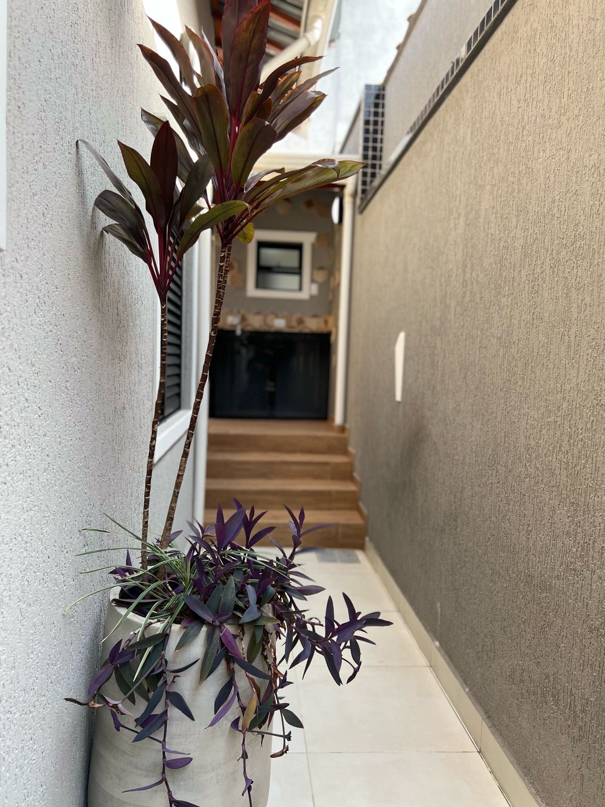 Casa Alto Padrão 03 Dormitórios 02 Suítes 02 Vagas, 115m2 Área Útil – Vila Caiçara