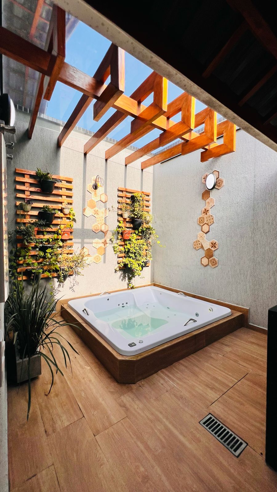 Casa Alto Padrão 03 Dormitórios 02 Suítes 02 Vagas, 115m2 Área Útil – Vila Caiçara