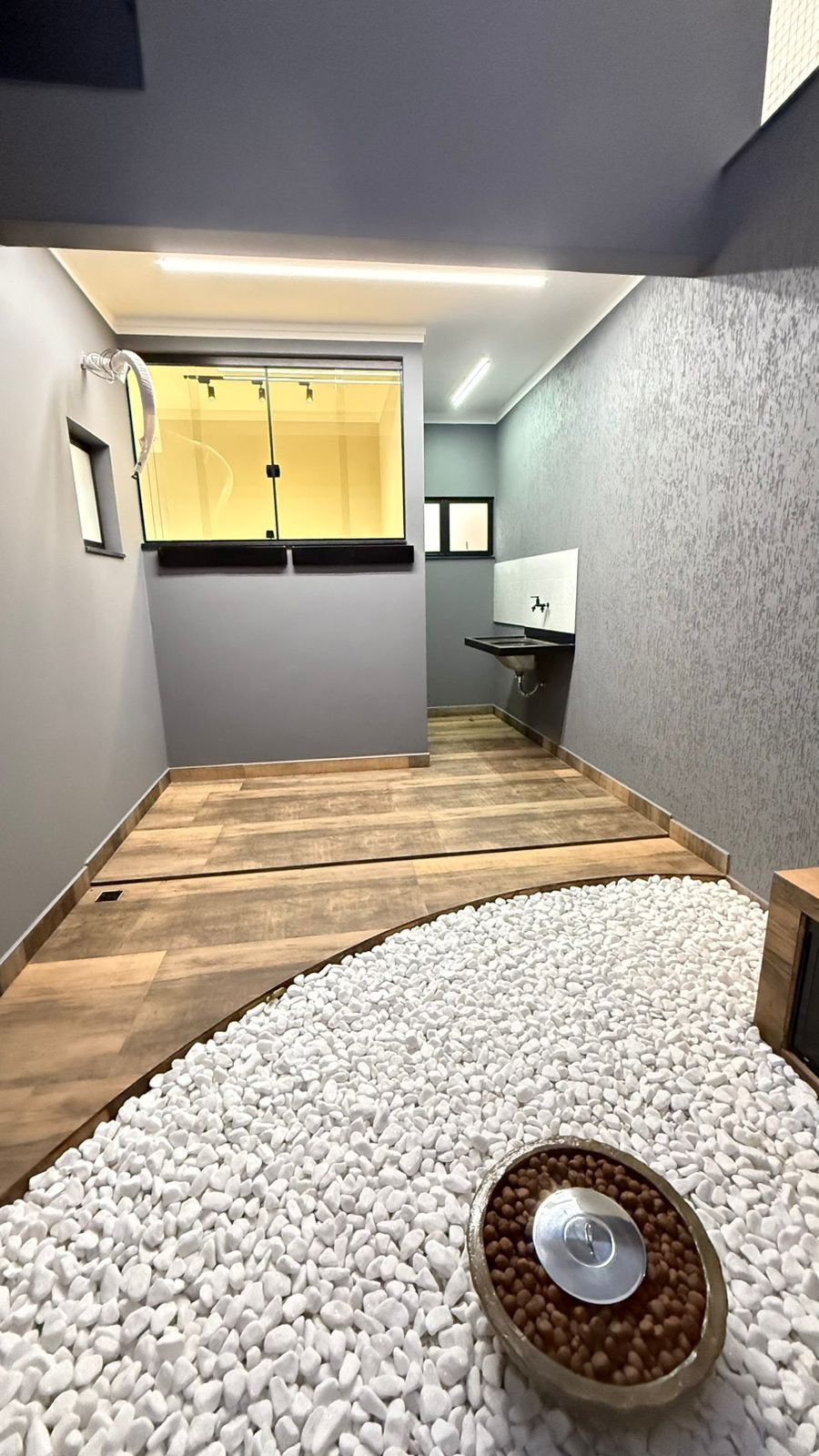 Casa Alto Padrão 03 Dormitórios 02 Suítes 02 Vagas de Garagem, 80m2 – Vila Caiçara