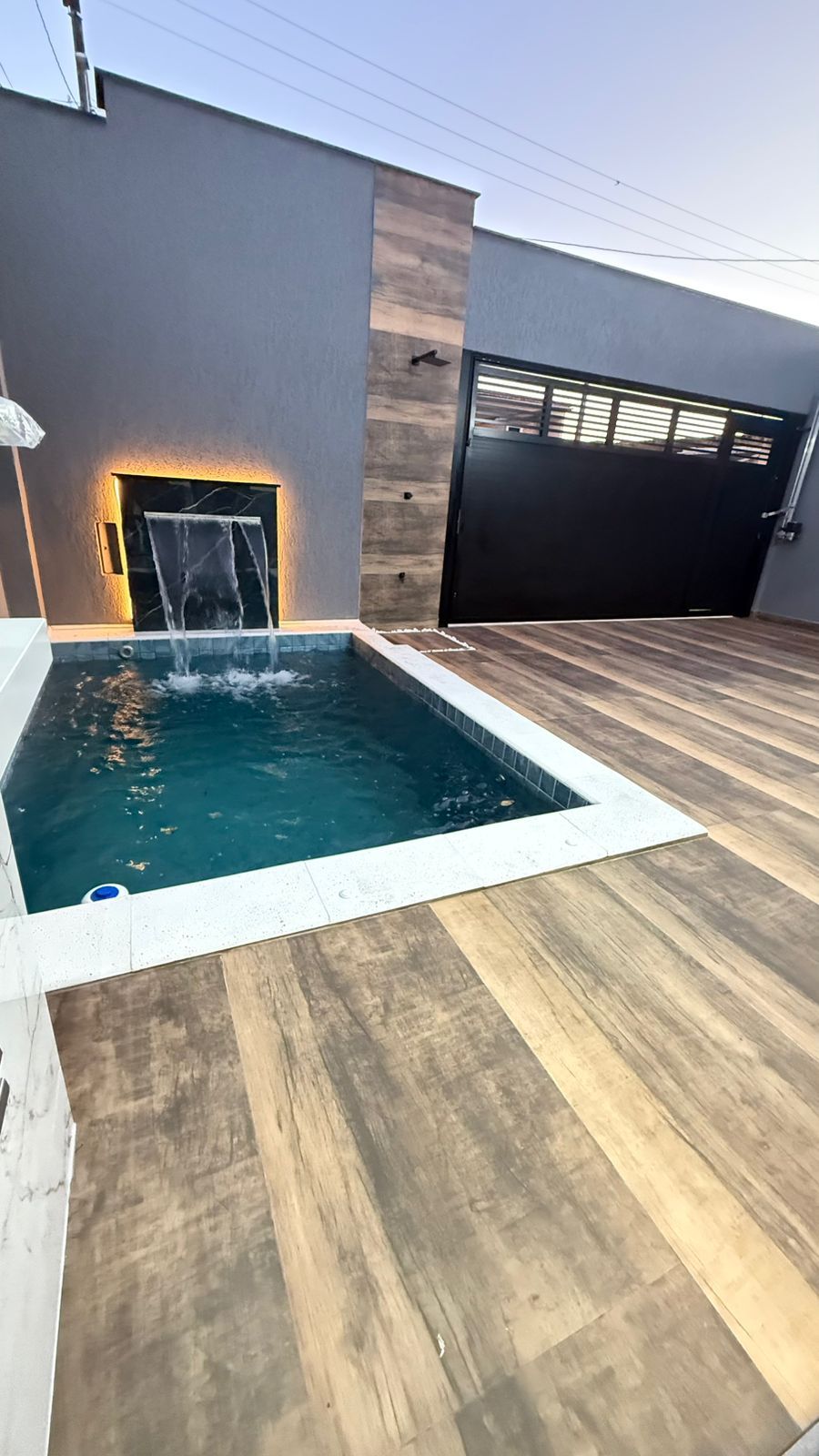 Casa Alto Padrão 03 Dormitórios 02 Suítes 02 Vagas de Garagem, 80m2 – Vila Caiçara