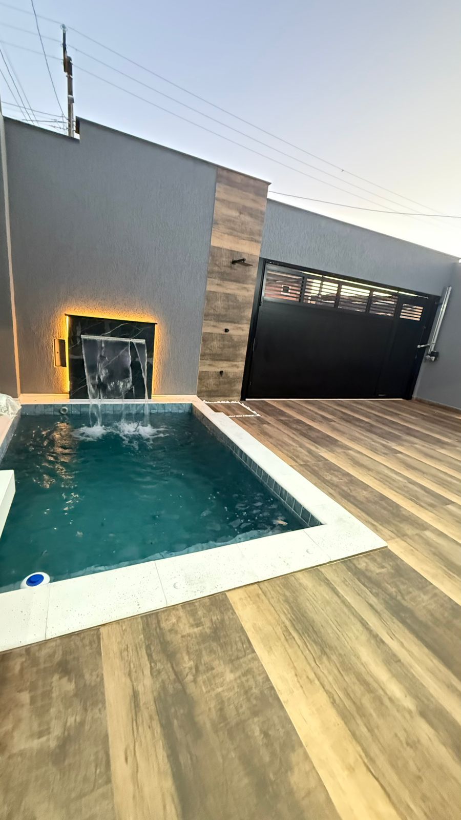 Casa Alto Padrão 03 Dormitórios 02 Suítes 02 Vagas de Garagem, 80m2 – Vila Caiçara