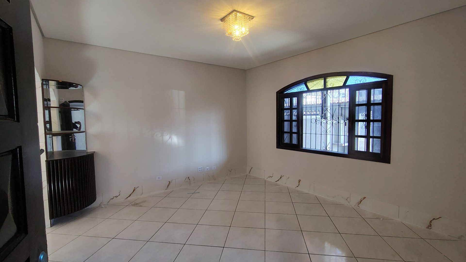 Casa com Piscina 02 Dormitorios 01 Suite, 02 Vagas de garagem, 107m2 – Vila Caiçara