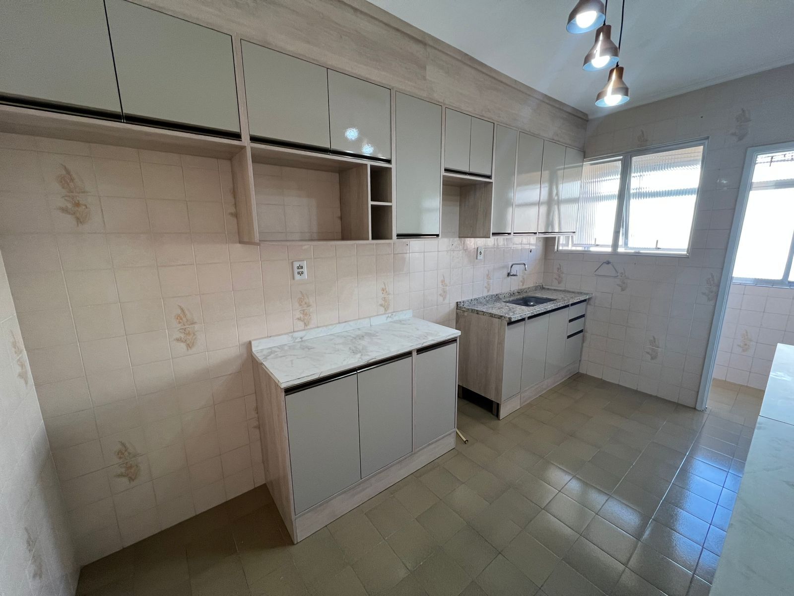 Apartamento 02 Dormitórios 01 Banheiro, 01 Vaga, 79m2 – Vila Caiçara