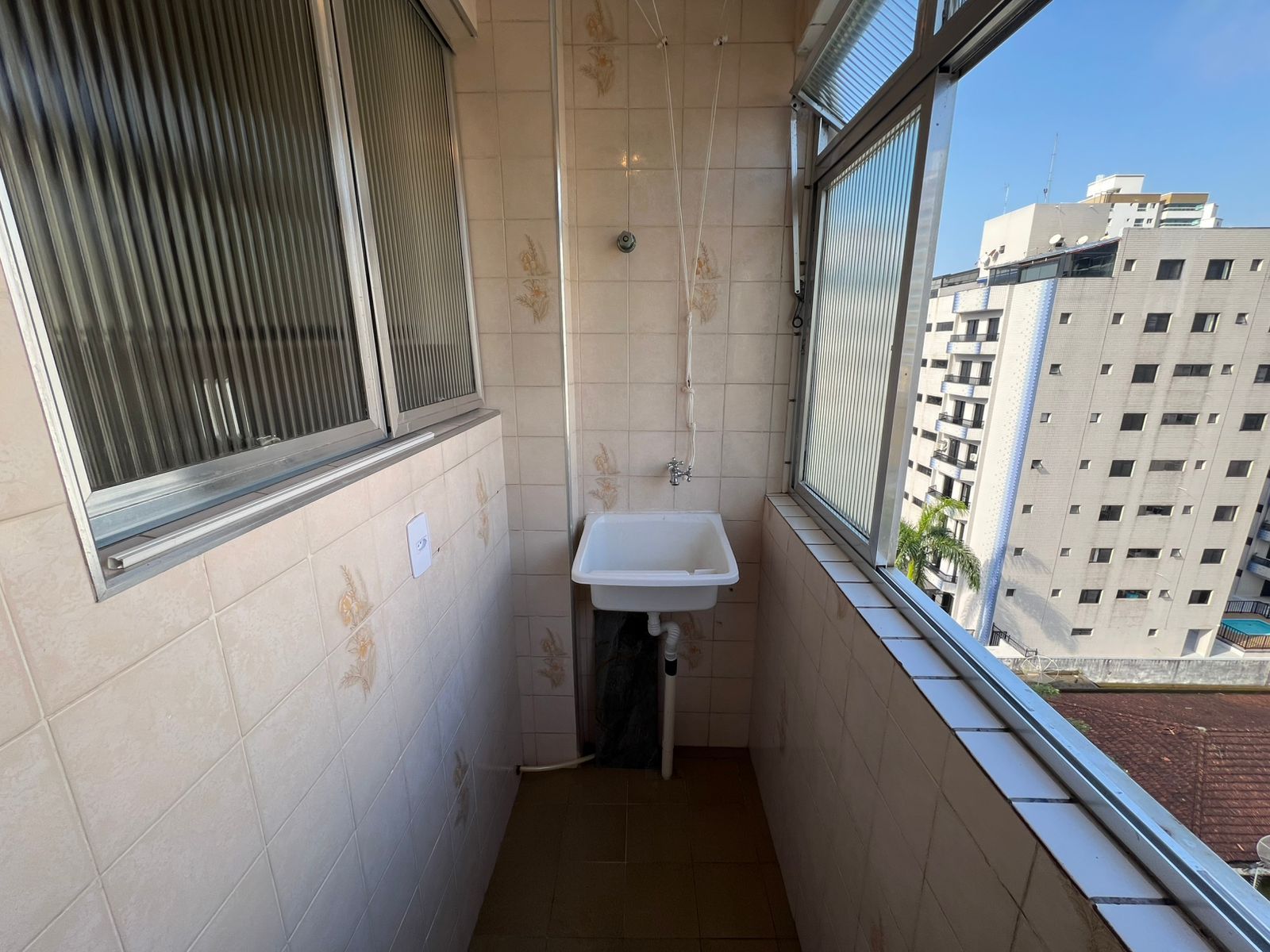 Apartamento 02 Dormitórios 01 Banheiro, 01 Vaga, 79m2 – Vila Caiçara
