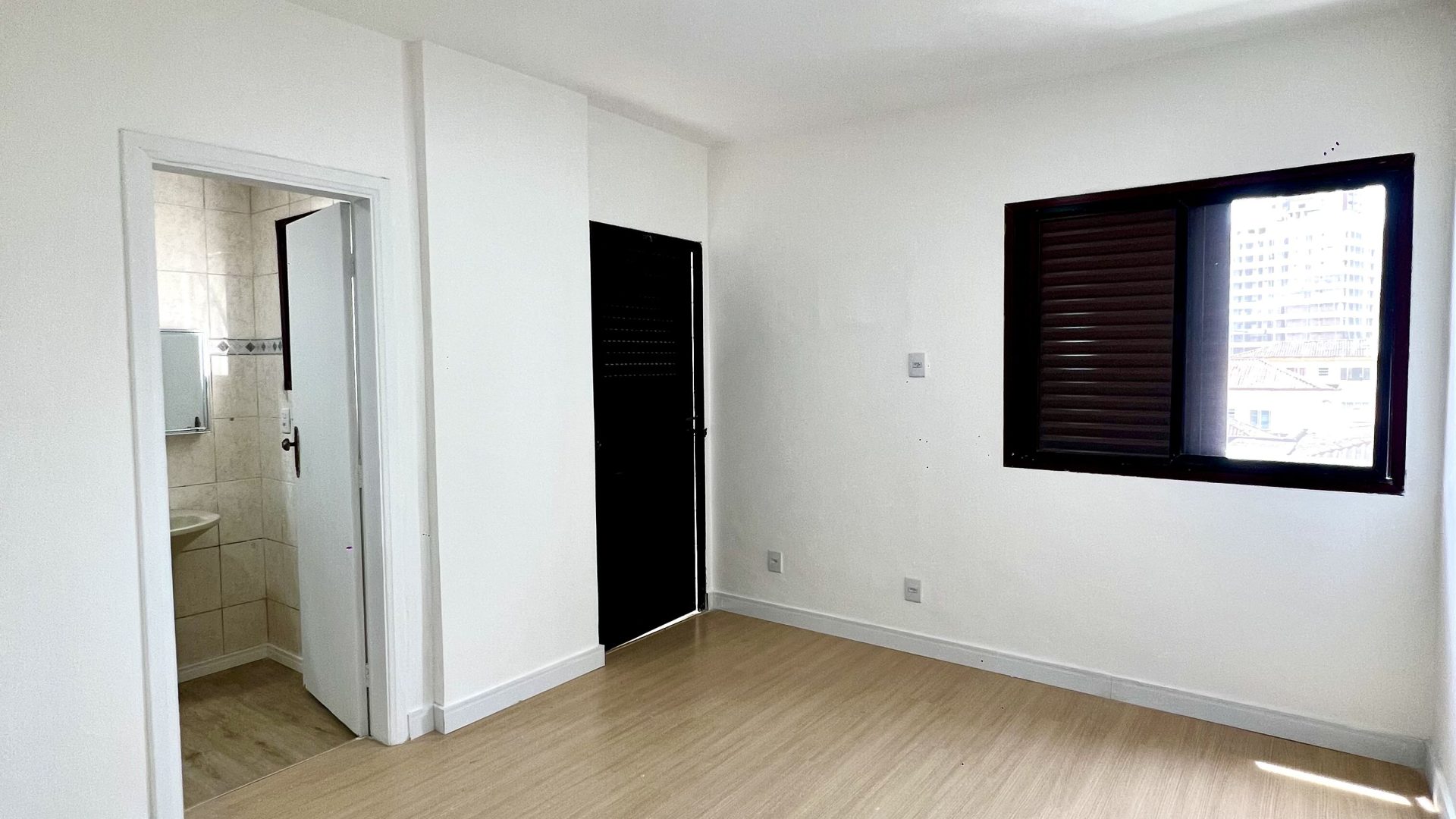 Apartamento 02 Dormitórios 01 Suíte 01 Vaga de Garagem, 91m2 – Boqueirão