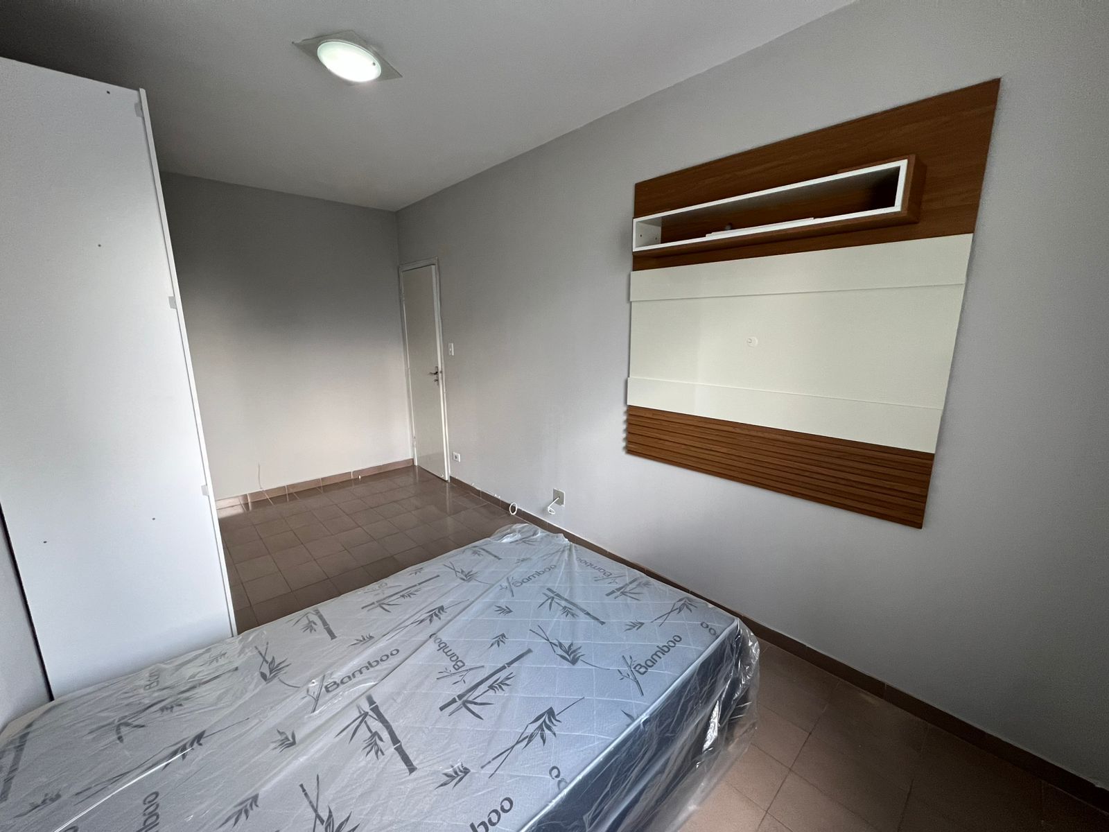 Apartamento 02 Dormitórios 01 Banheiro, 01 Vaga, 79m2 – Vila Caiçara