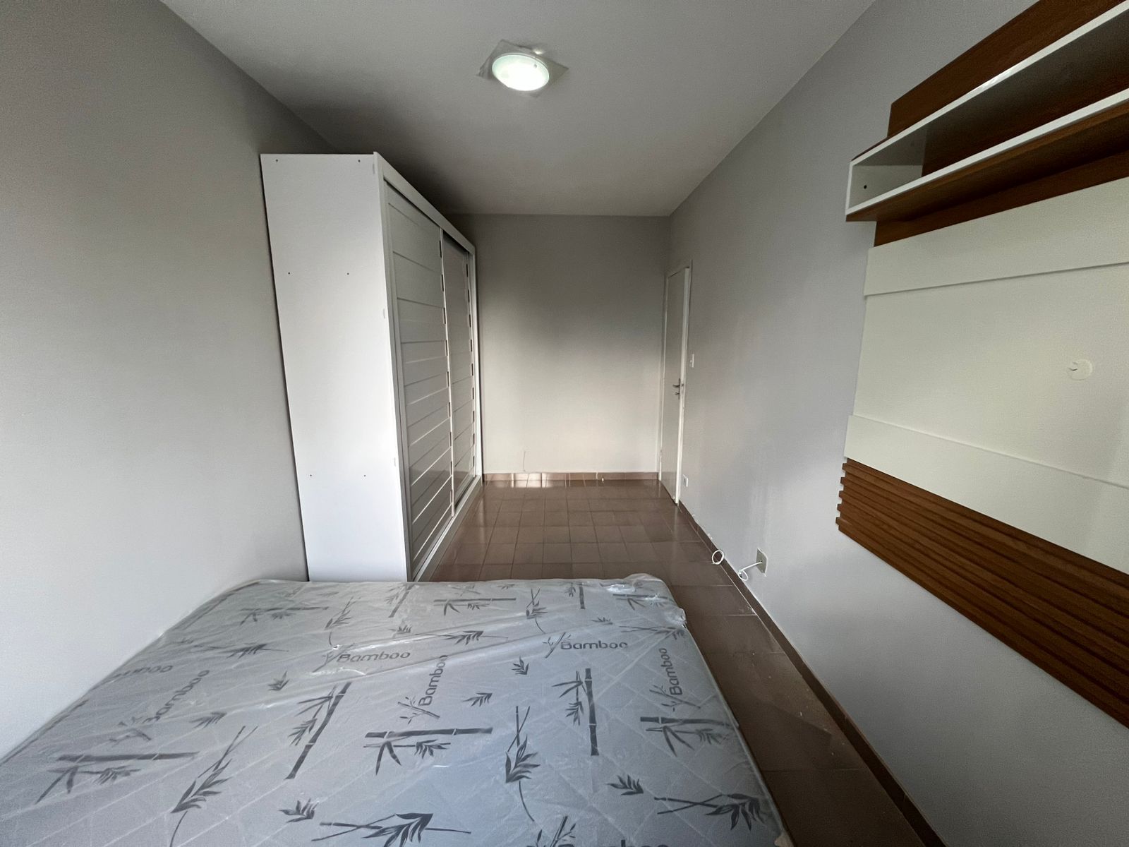 Apartamento 02 Dormitórios 01 Banheiro, 01 Vaga, 79m2 – Vila Caiçara