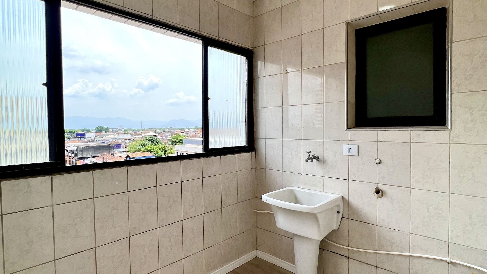 Apartamento 02 Dormitórios 01 Suíte 01 Vaga de Garagem, 91m2 – Boqueirão