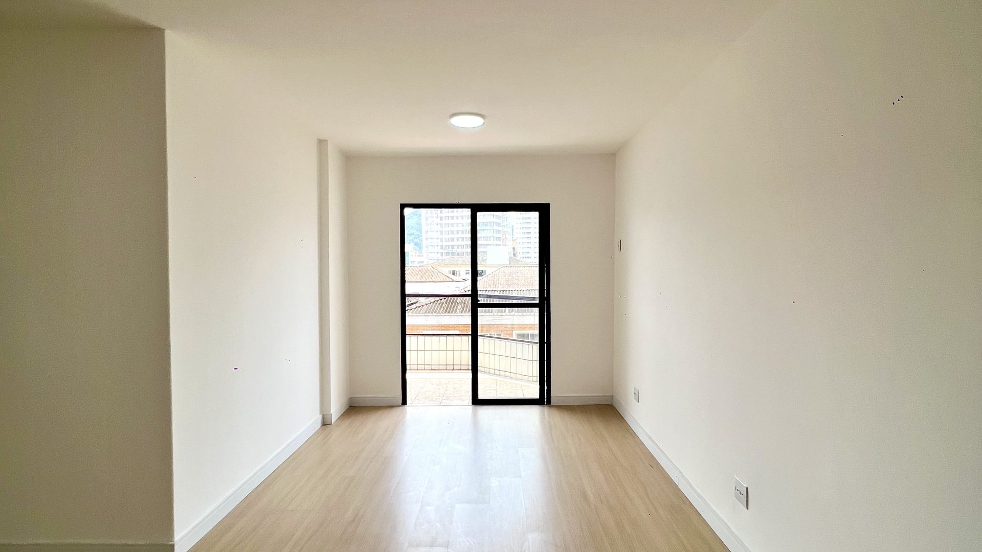 Apartamento 02 Dormitórios 01 Suíte 01 Vaga de Garagem, 91m2 – Boqueirão