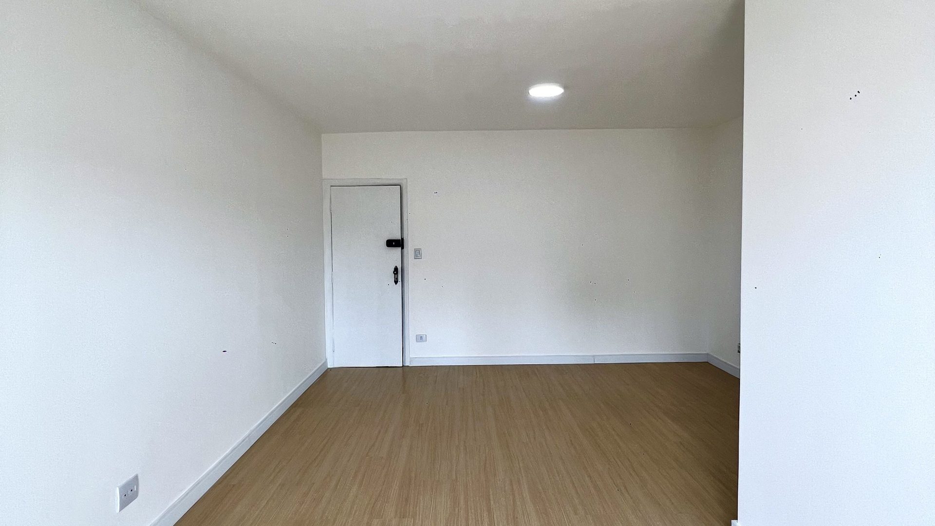 Apartamento 02 Dormitórios 01 Suíte 01 Vaga de Garagem, 91m2 – Boqueirão