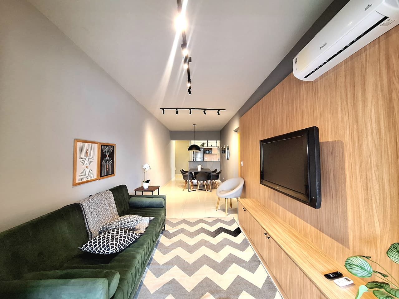 Apartamento 02 Dormitórios, Sendo 02 Suítes, 02 Vagas de Garagem, 84m2 – Bairro Aviação