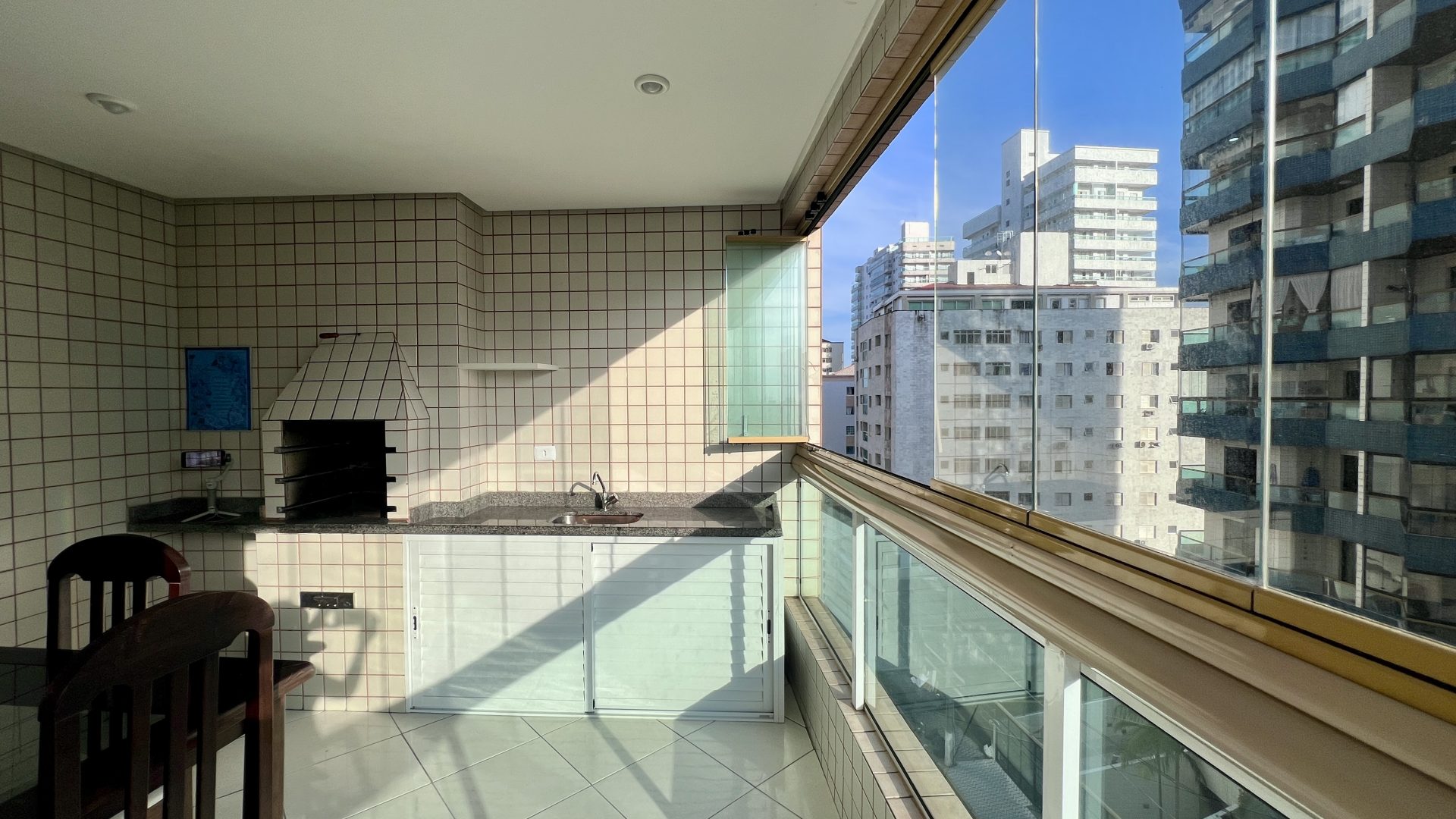 Apartamento 02 Dormitórios 01 Suíte, 02 Vagas de Garagem, 86m2 – Bairro Aviação