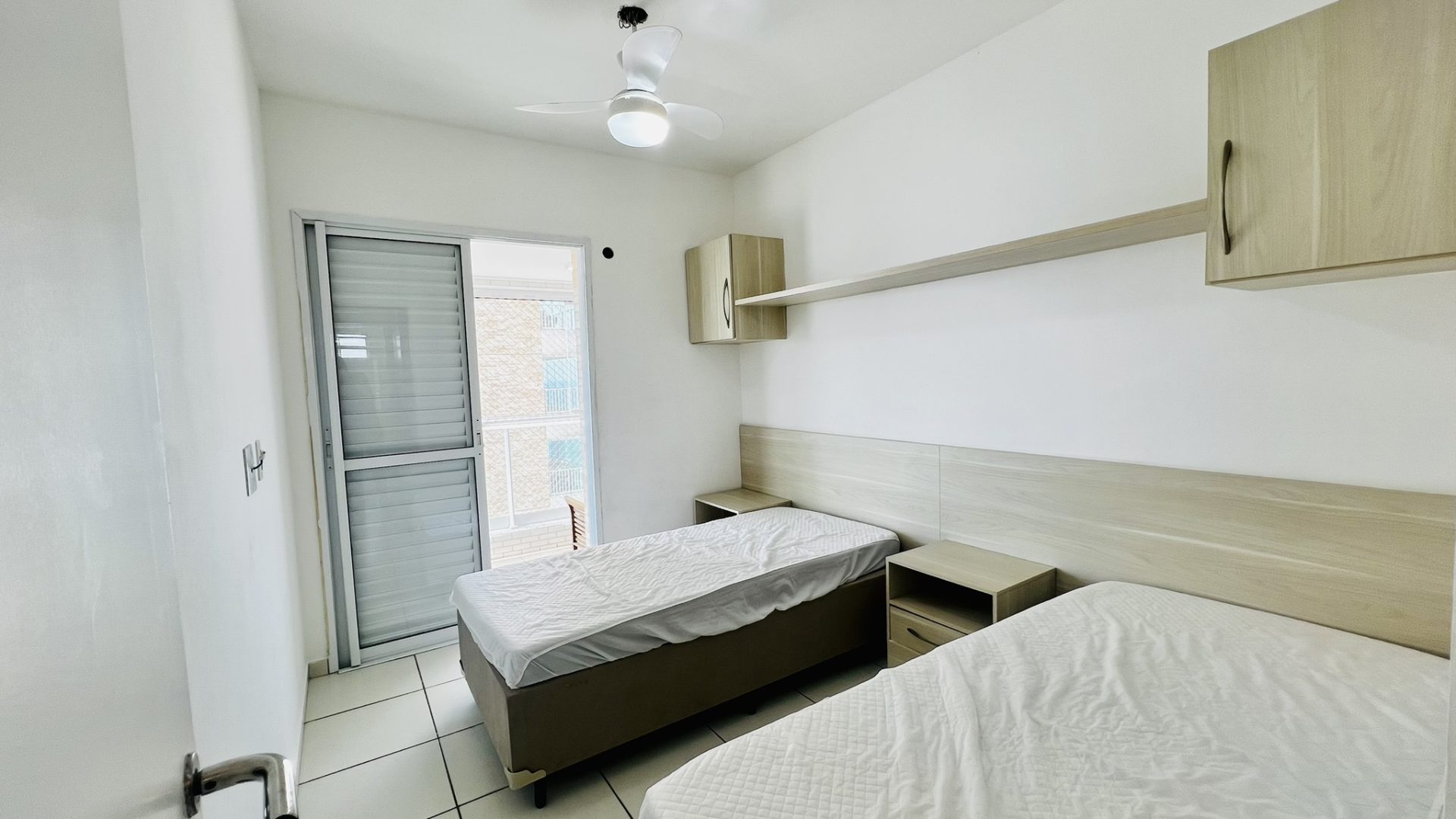 Apartamento 03 Dormitórios 01 Suíte 02 Vagas de Garagem, 91m2 – Vila Mirim