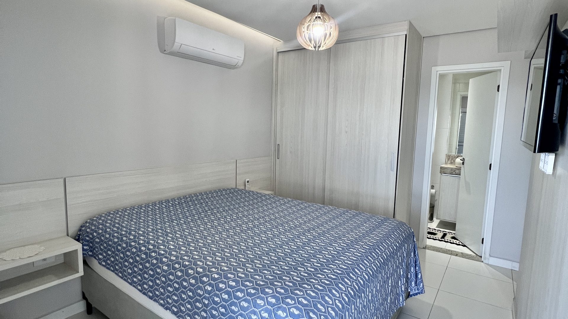 Apartamento 03 Dormitorios 03 Suites 02 Vagas, 142m2 – Bairro Aviação