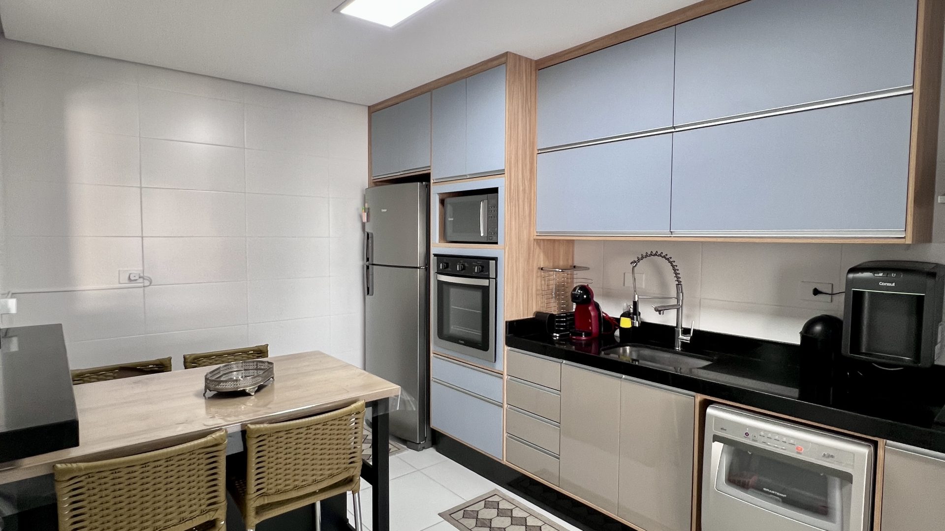 Apartamento 03 Dormitorios 03 Suites 02 Vagas, 142m2 – Bairro Aviação