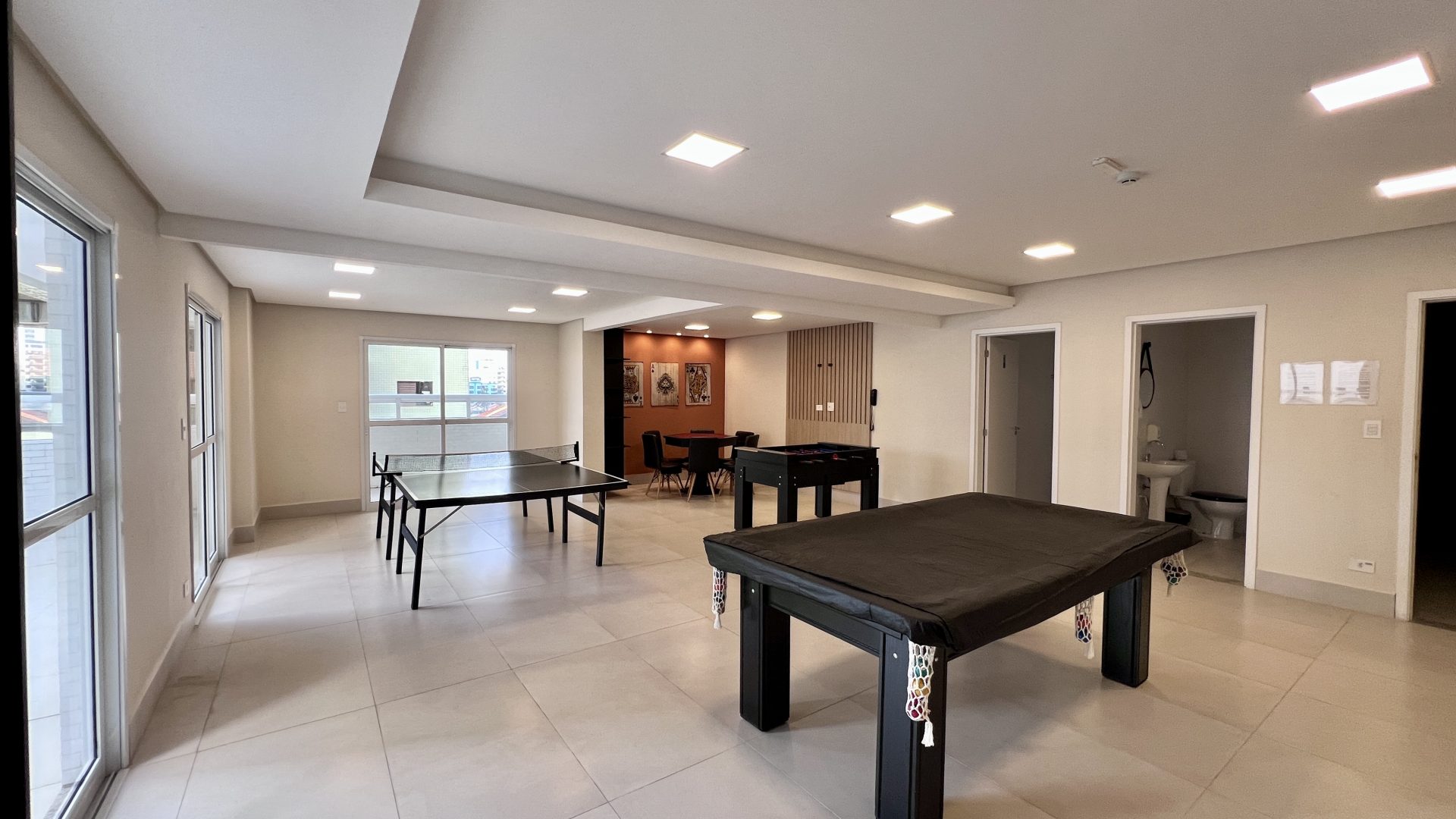 Apartamento 03 Dormitorios 03 Suites 02 Vagas, 142m2 – Bairro Aviação