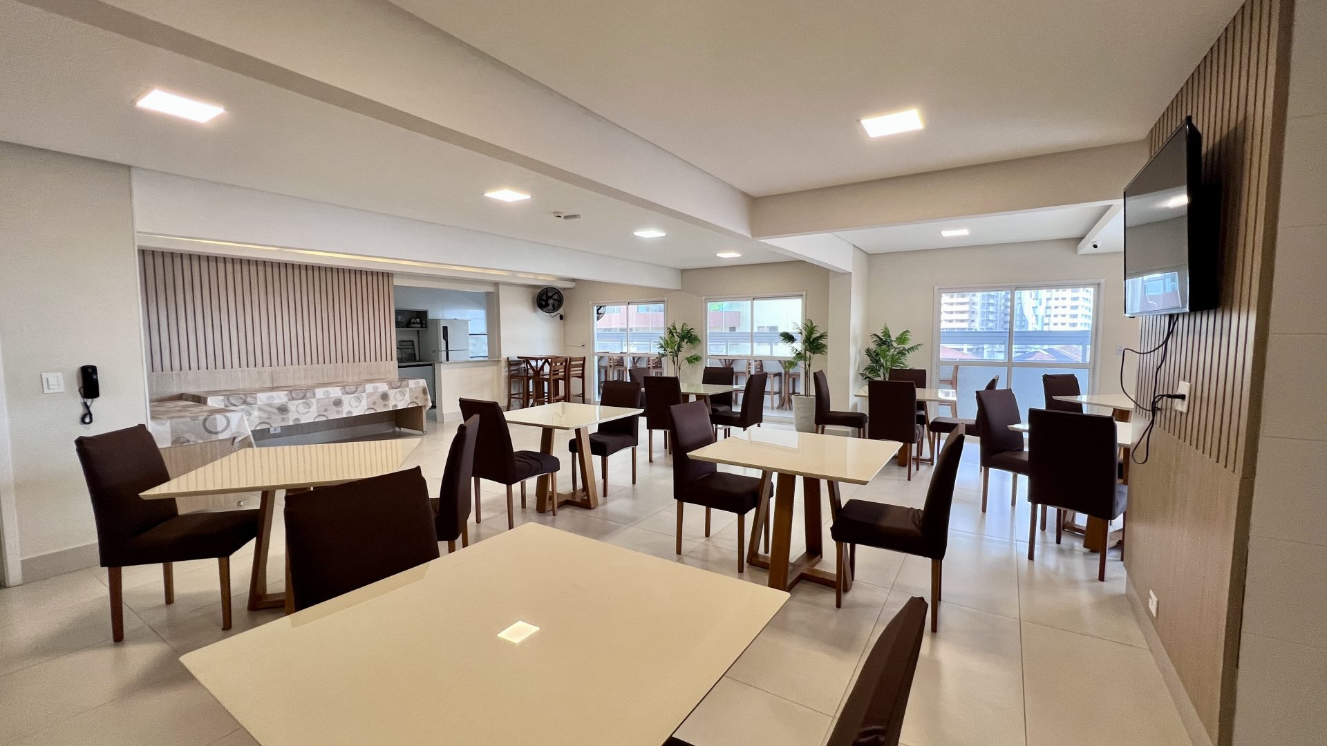 Apartamento 03 Dormitorios 03 Suites 02 Vagas, 142m2 – Bairro Aviação