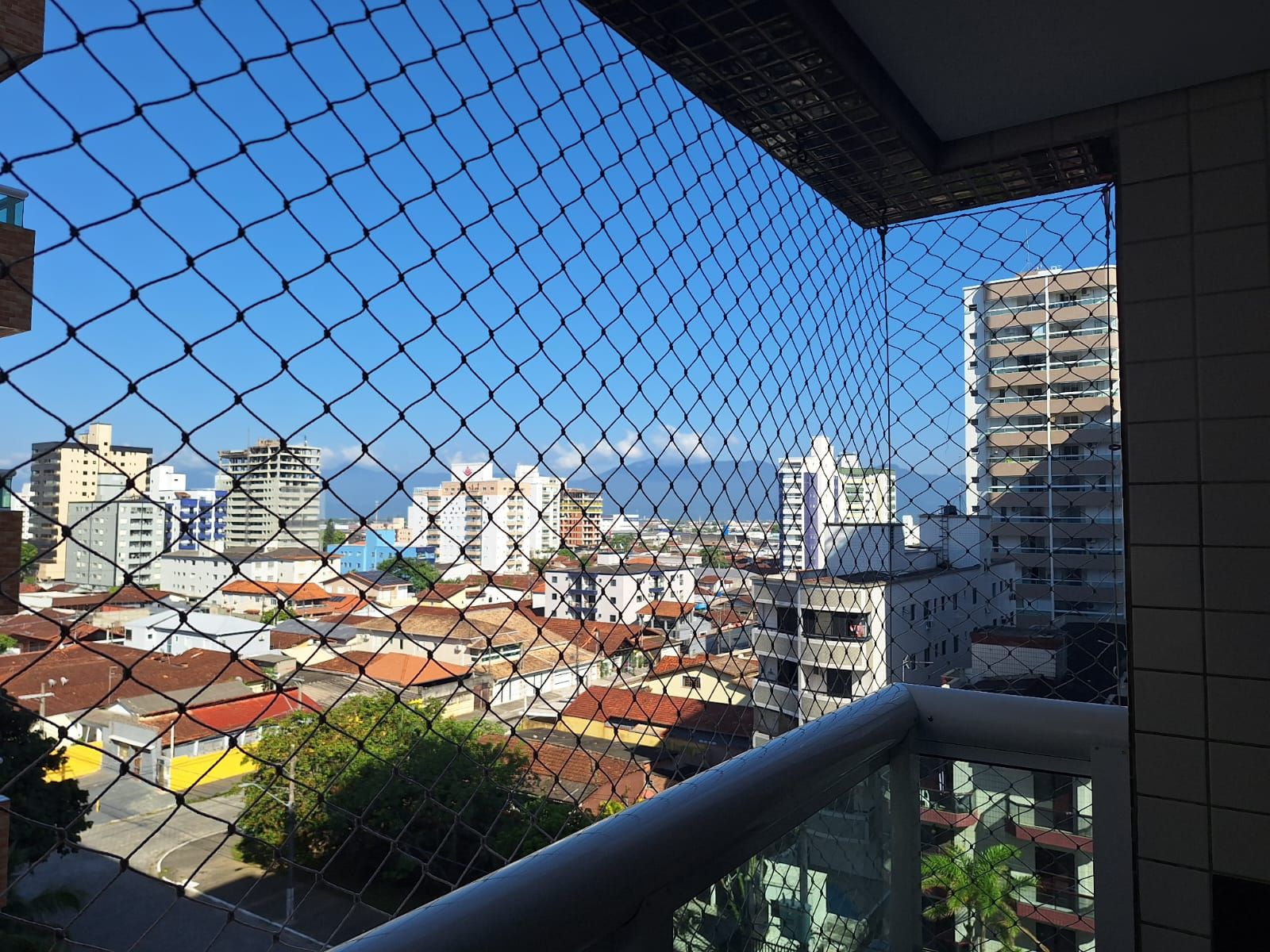 Apartamento 2 Dormitórios (1 Suíte) à Venda na Guilhermina – 2 Vagas – 350m da Praia – Praia Grande