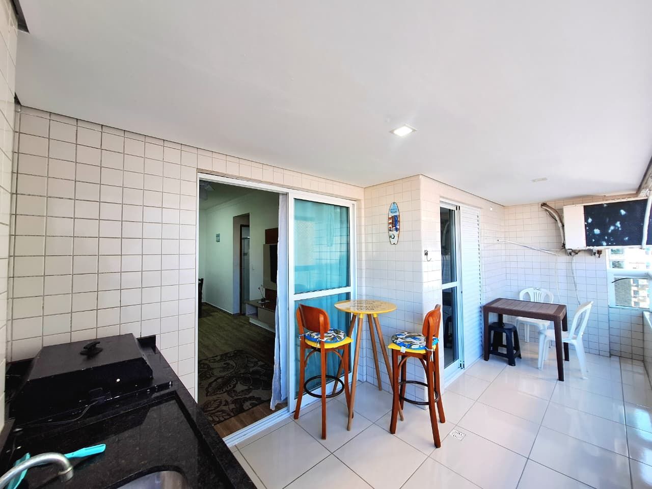 Apartamento 2 Dormitórios (1 Suíte) à Venda na Guilhermina – 2 Vagas – 350m da Praia – Praia Grande