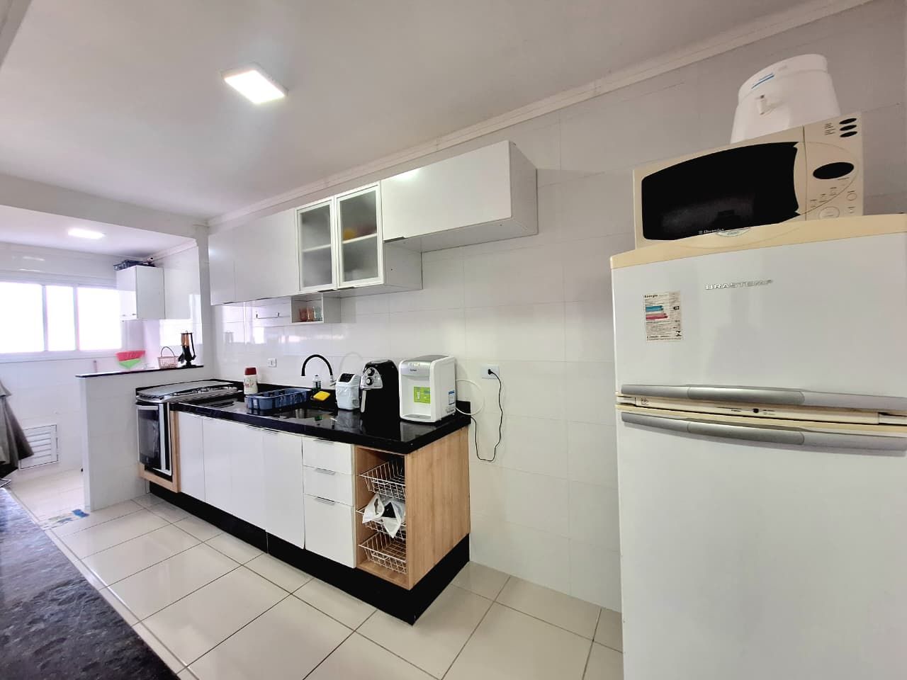 Apartamento 2 Dormitórios (1 Suíte) à Venda na Guilhermina – 2 Vagas – 350m da Praia – Praia Grande