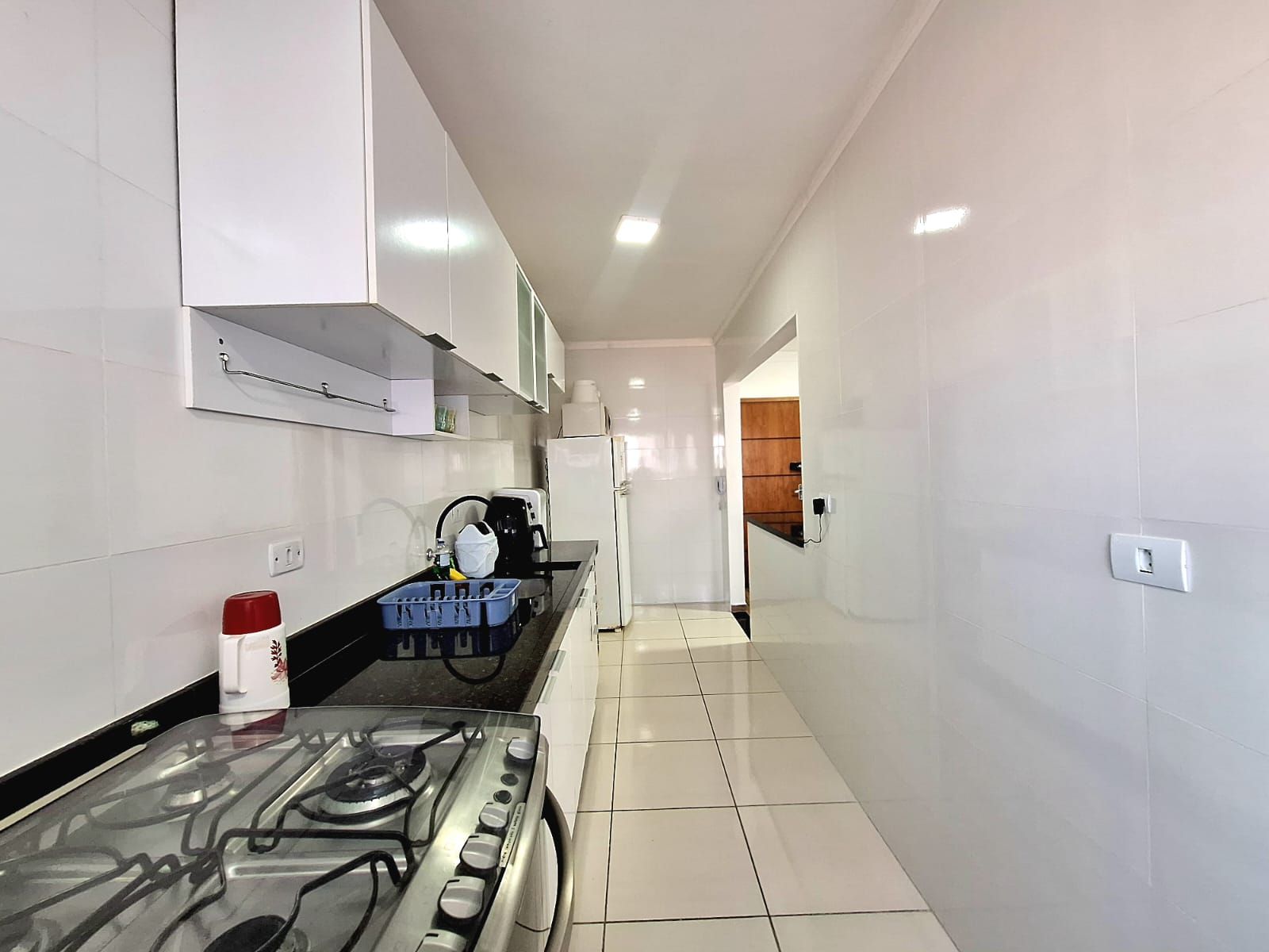 Apartamento 2 Dormitórios (1 Suíte) à Venda na Guilhermina – 2 Vagas – 350m da Praia – Praia Grande