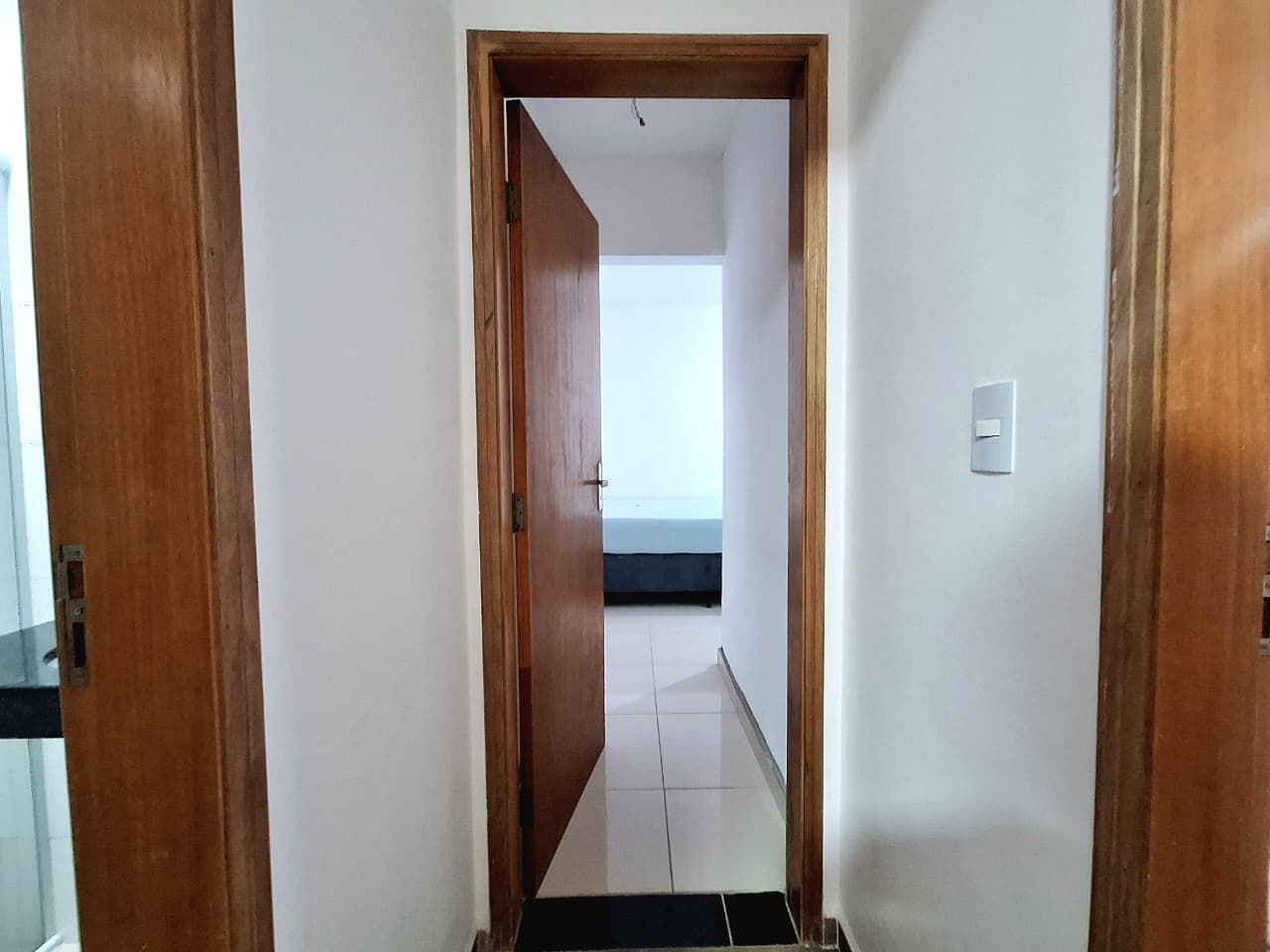 Apartamento 2 Dormitórios (1 Suíte) à Venda na Guilhermina – 2 Vagas – 350m da Praia – Praia Grande