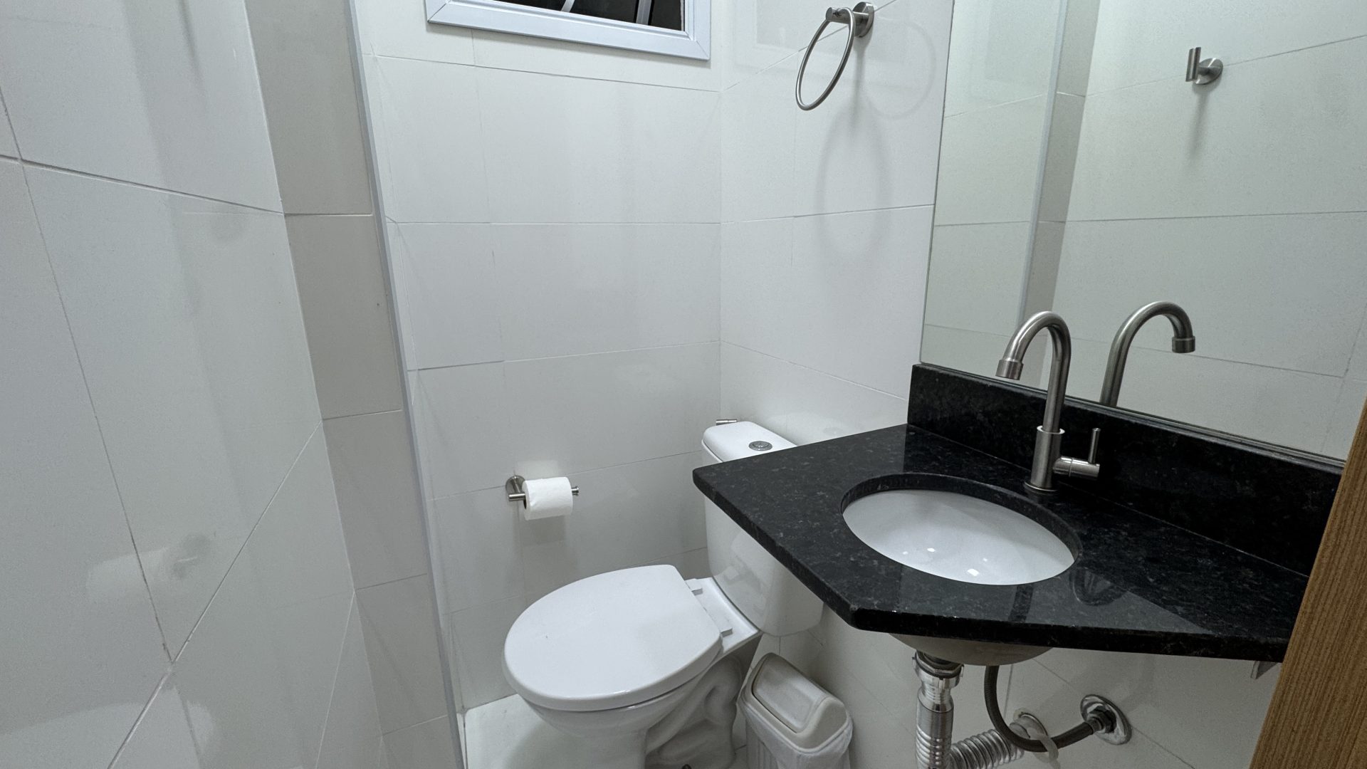 APARTAMENTO A 200M DA PRAIA COM 2 SUÍTES, 2 VAGAS E LAZER COMPLETO – ACEITA PERMUTA E VEÍCULO